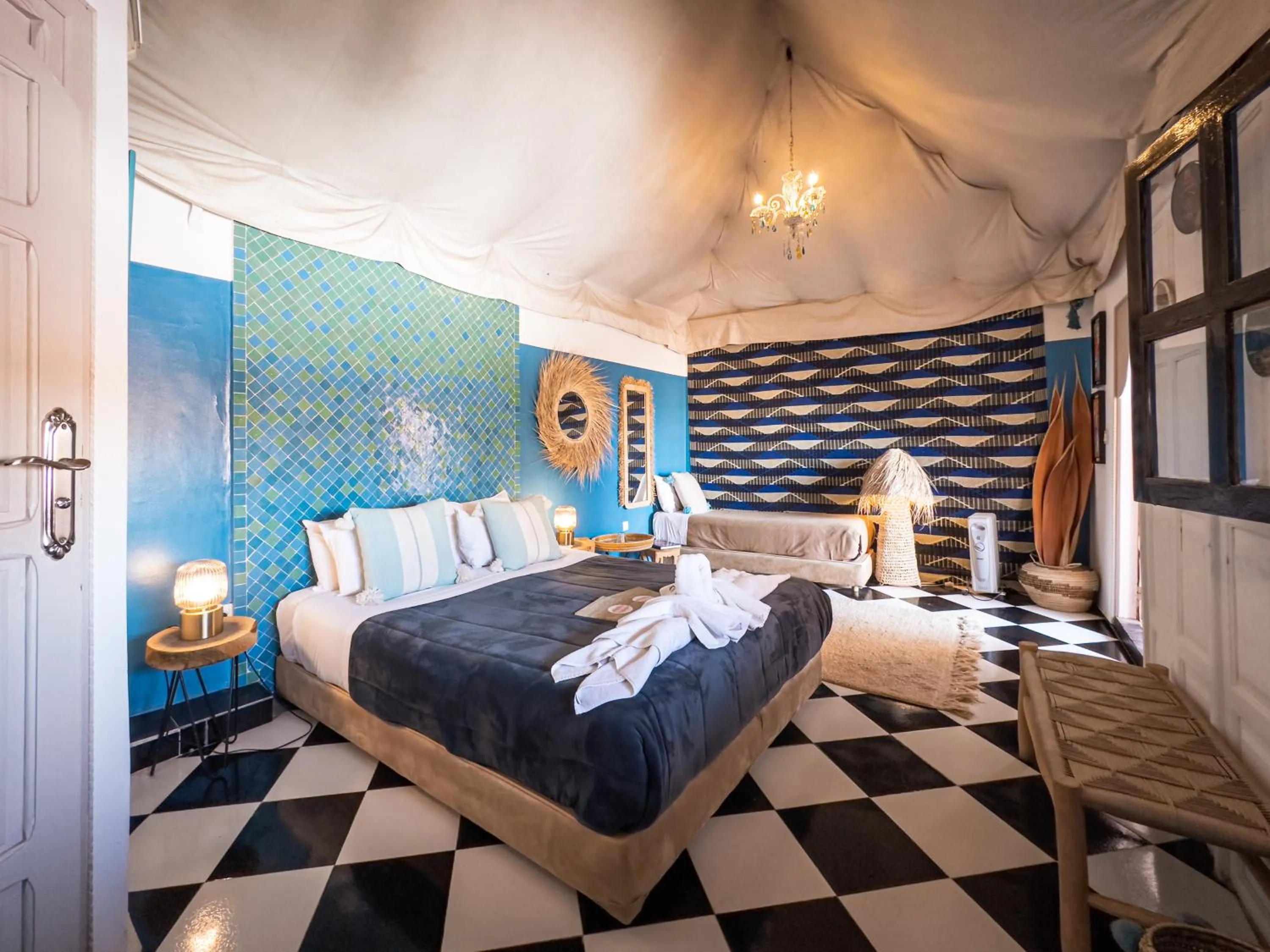 Bed in Riad Lauriers Blancs