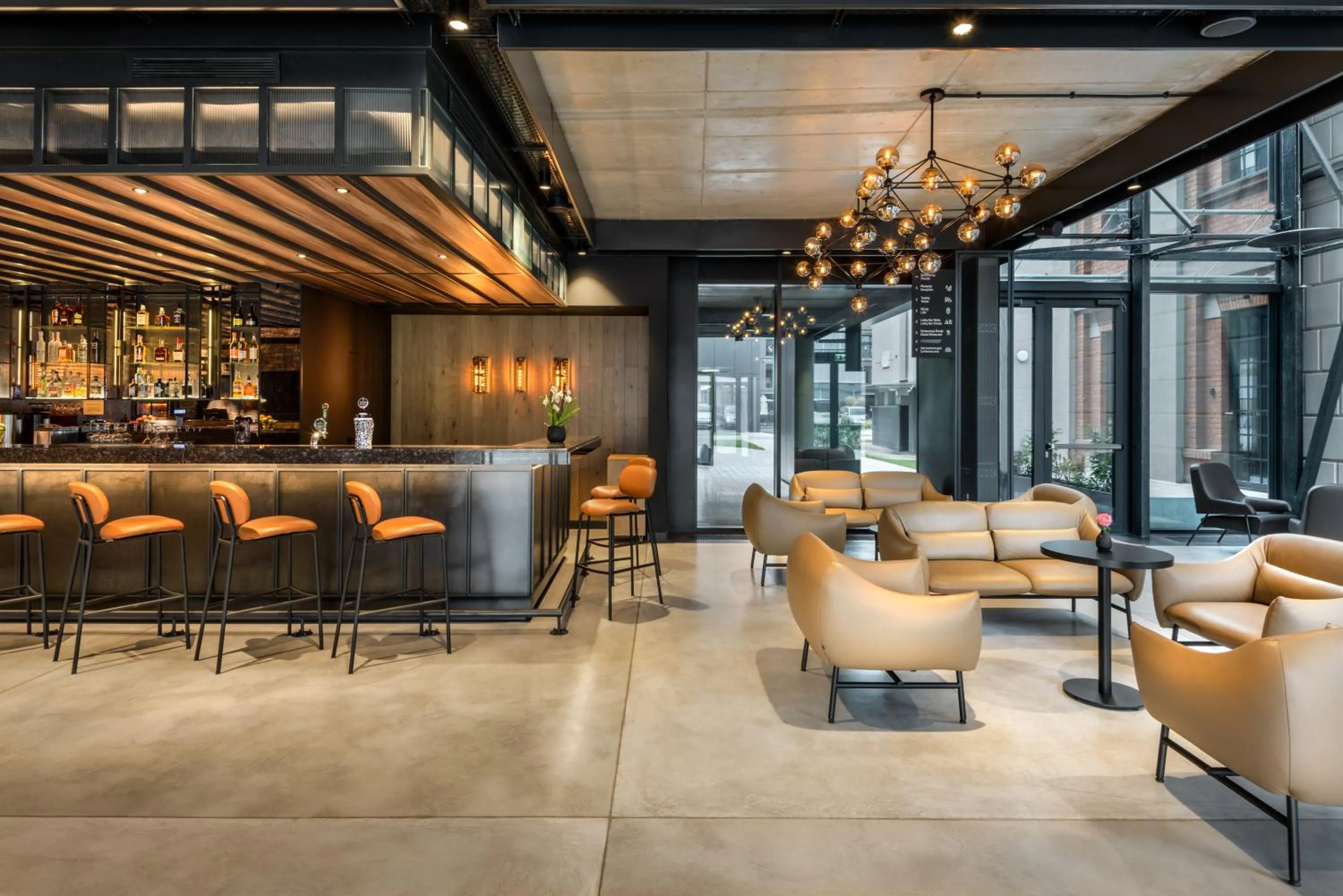 Lounge or bar in Barceló Warsaw Powiśle
