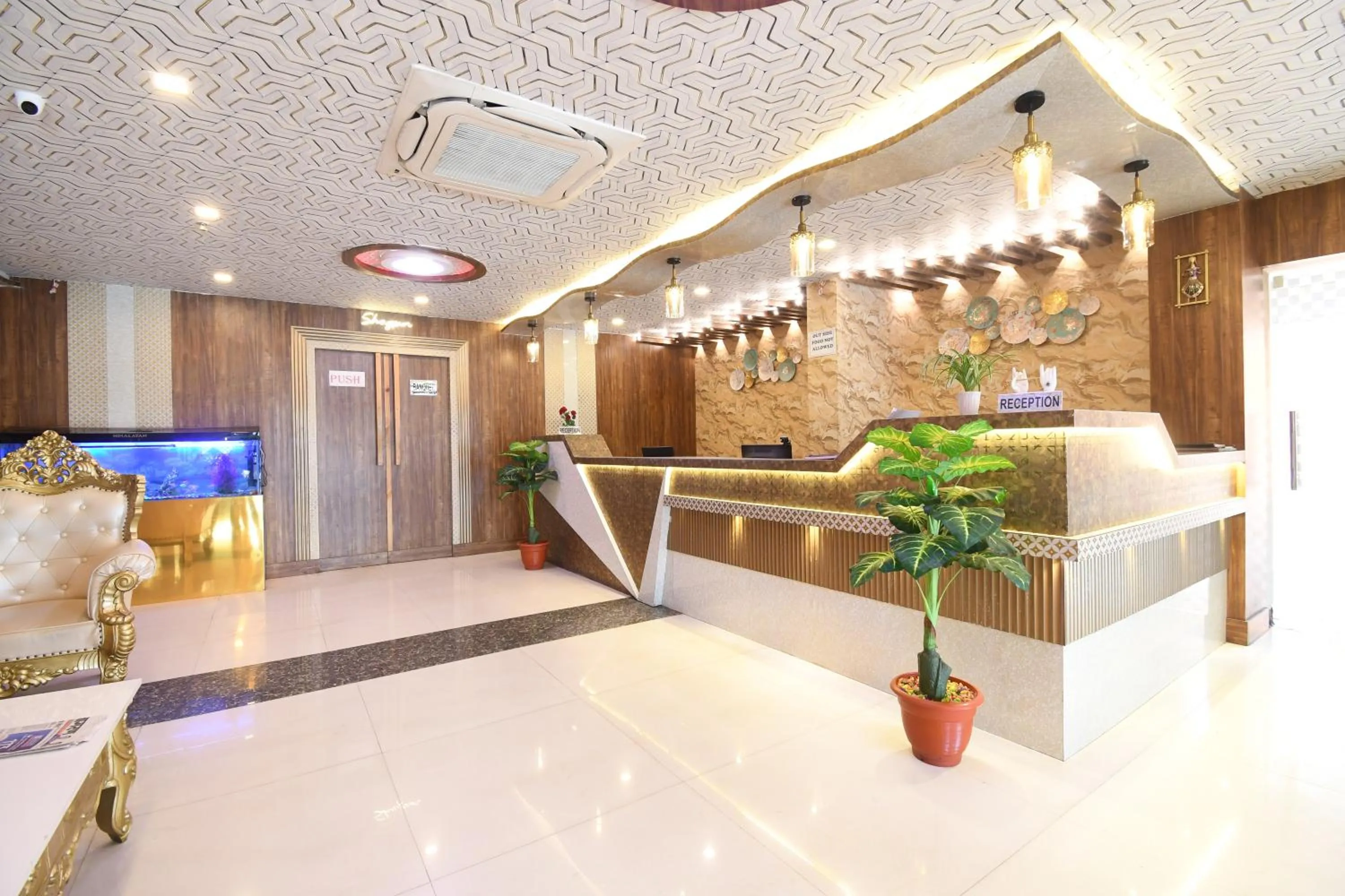 Lobby or reception in Hotel Jyoti International