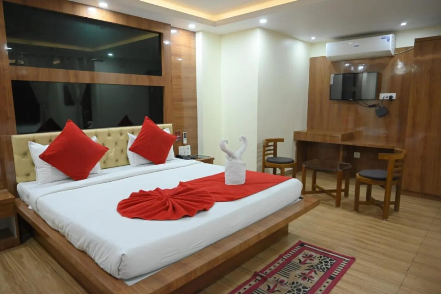 Bedroom in Hotel Jyoti International