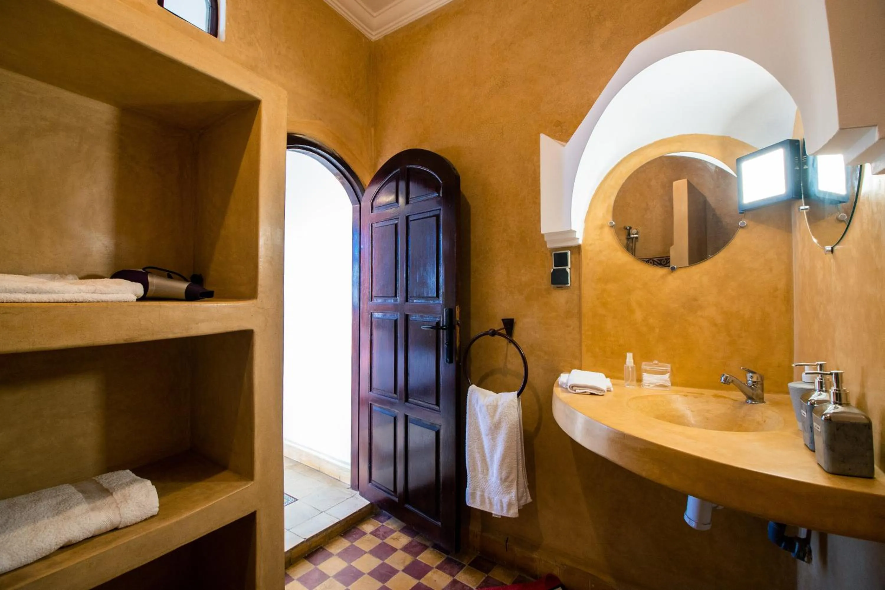 Bathroom in Riad Asmitou