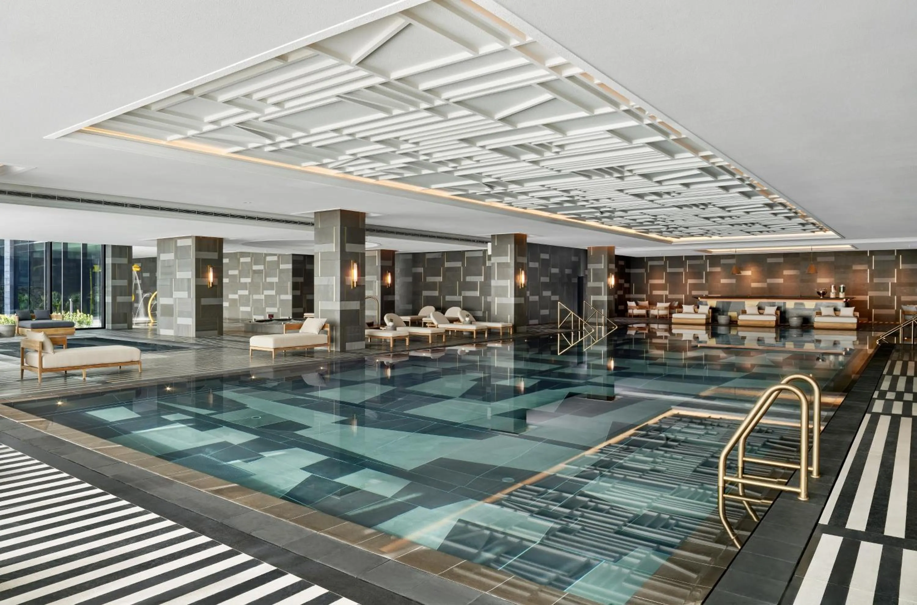 Swimming pool in JW Marriott Jeju Resort & Spa