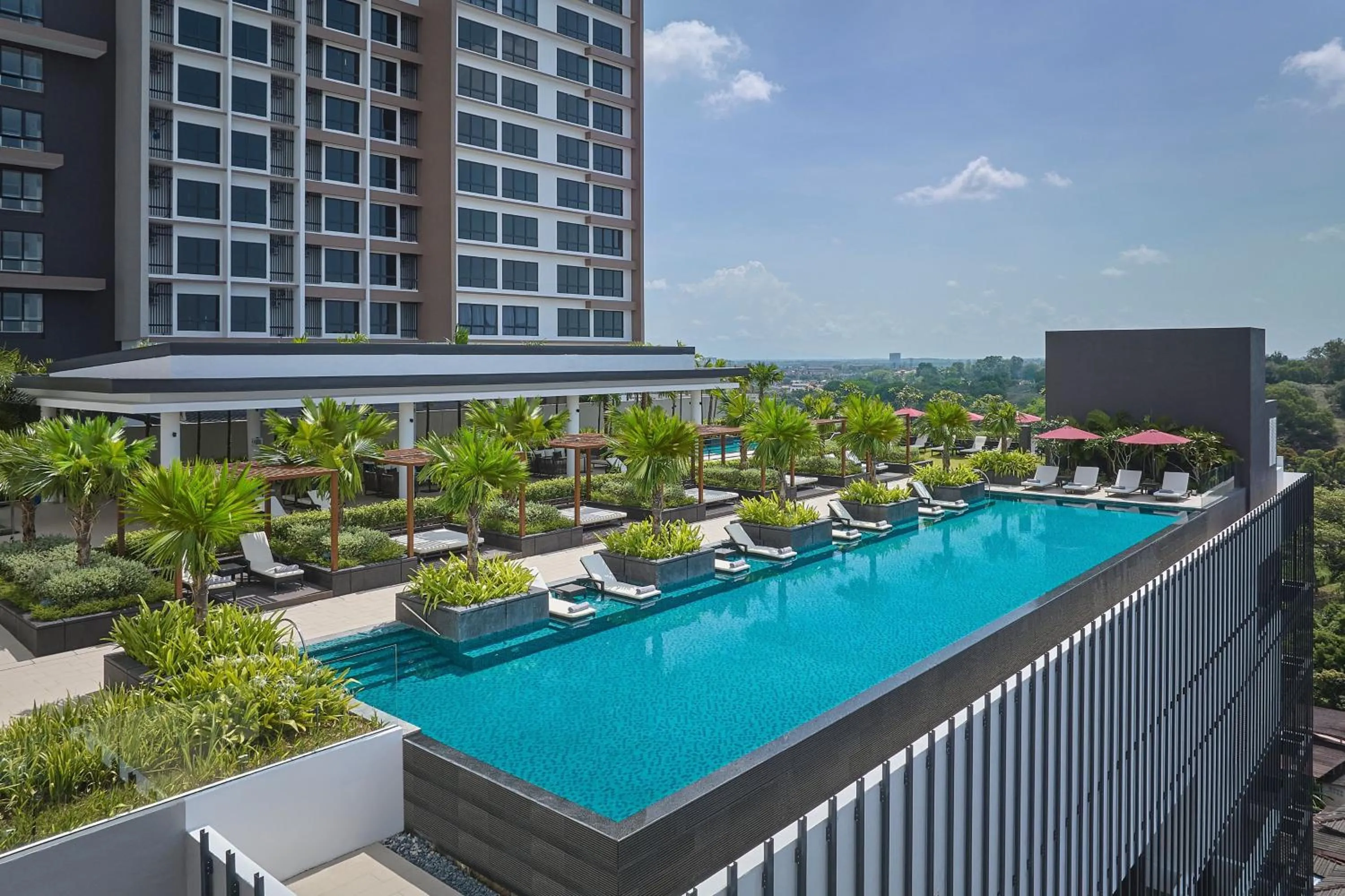 Swimming pool in Courtyard by Marriott Melaka
