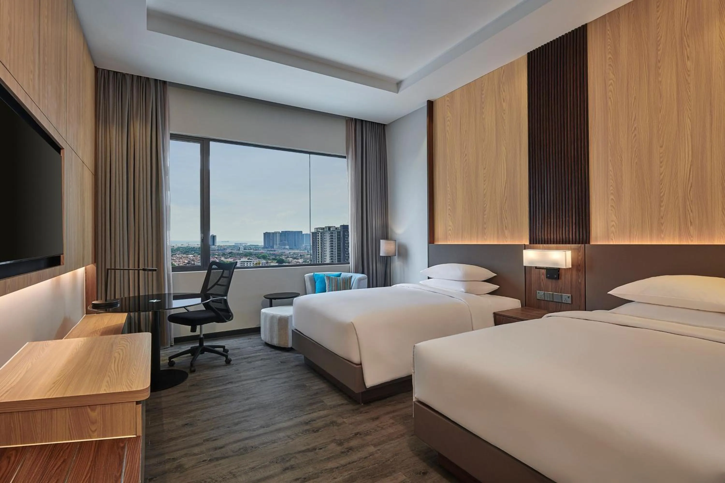 Photo of the whole room, Bed in Courtyard by Marriott Melaka