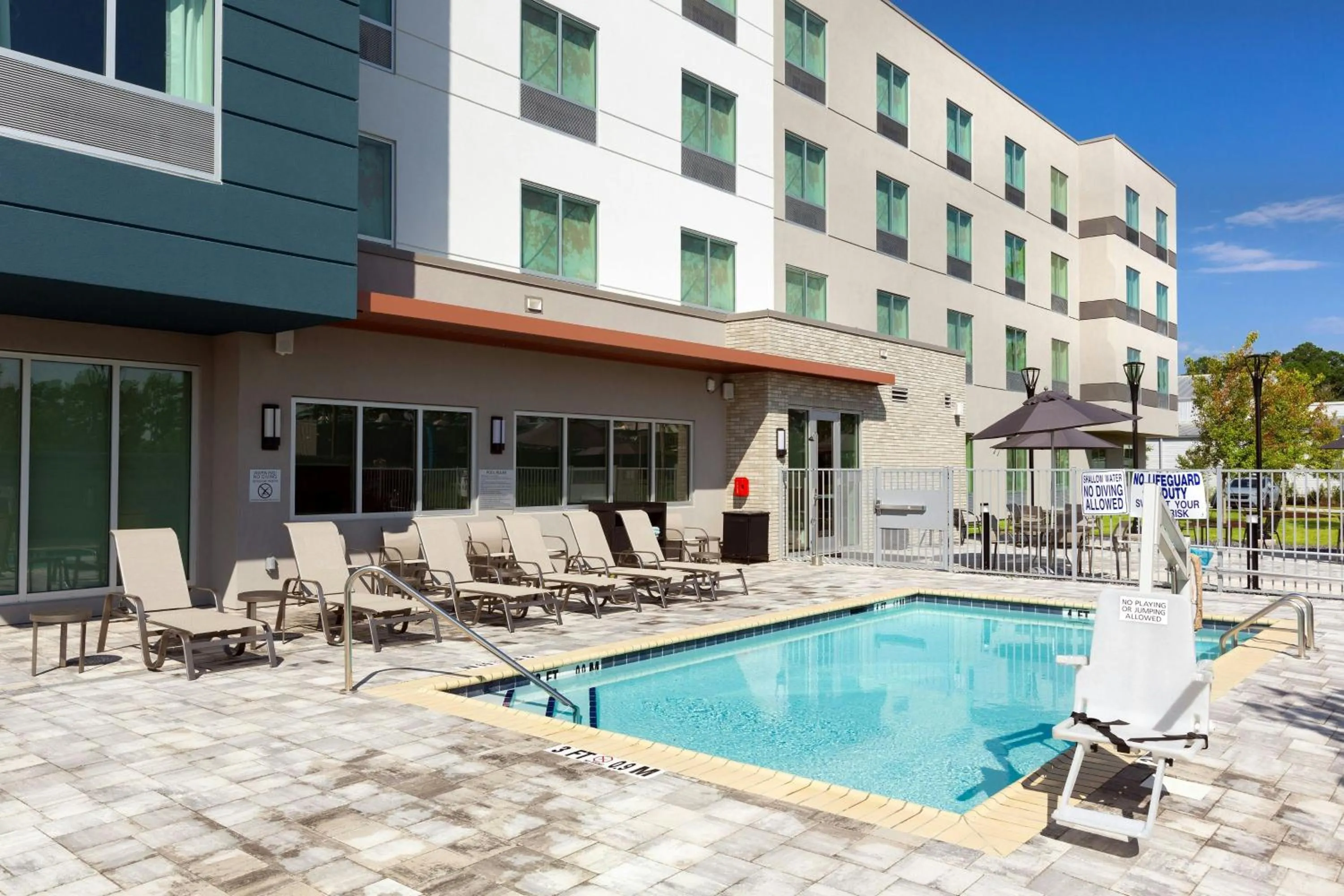 Swimming pool in Fairfield by Marriott Inn & Suites Coastal Carolina Conway