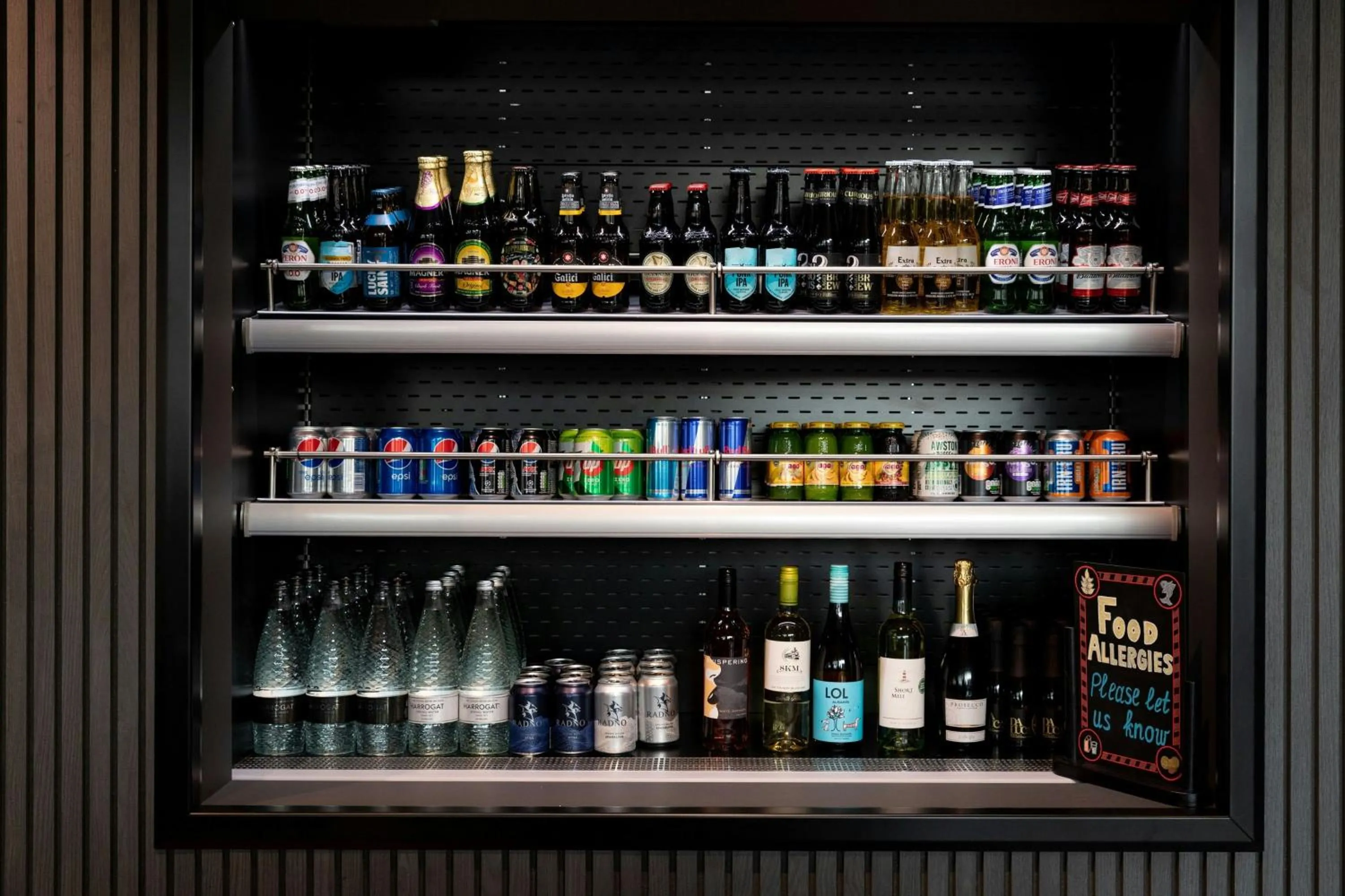 Restaurant/places to eat in Moxy Plymouth