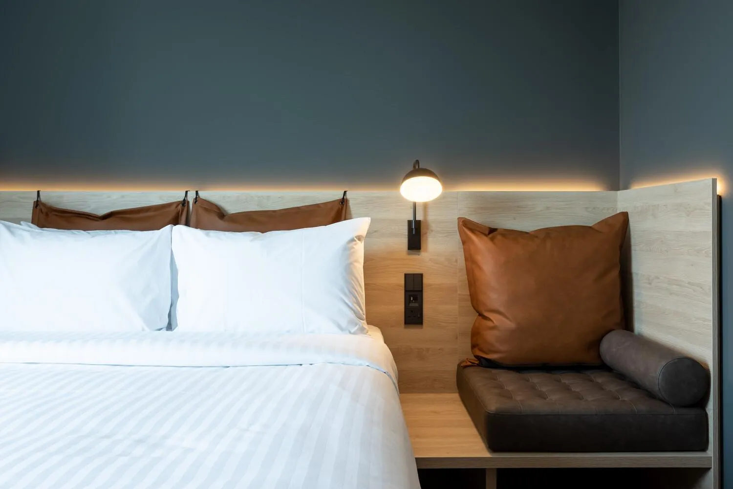 Bedroom, Bed in Moxy Plymouth