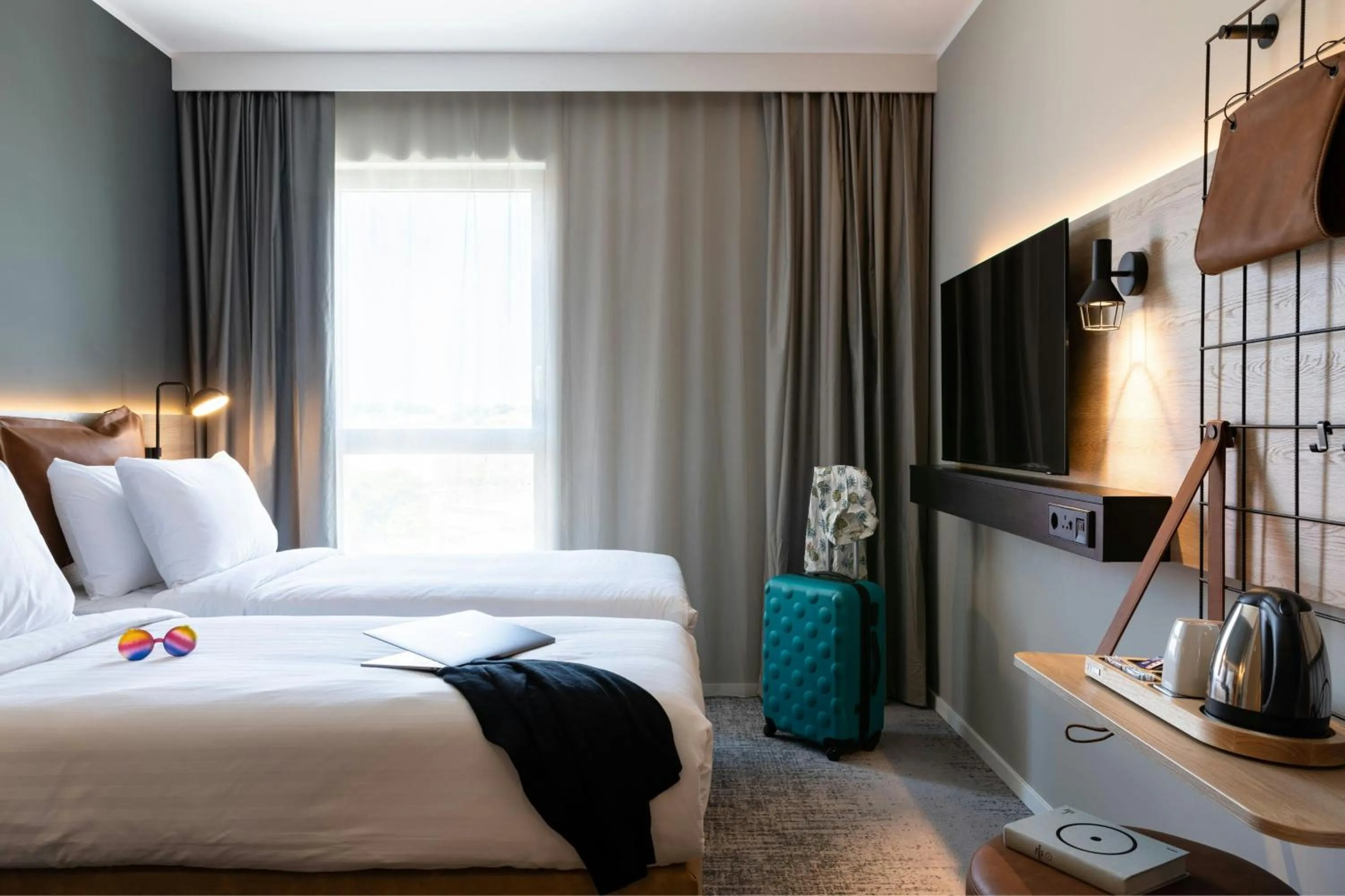 Bedroom, Bed in Moxy Plymouth