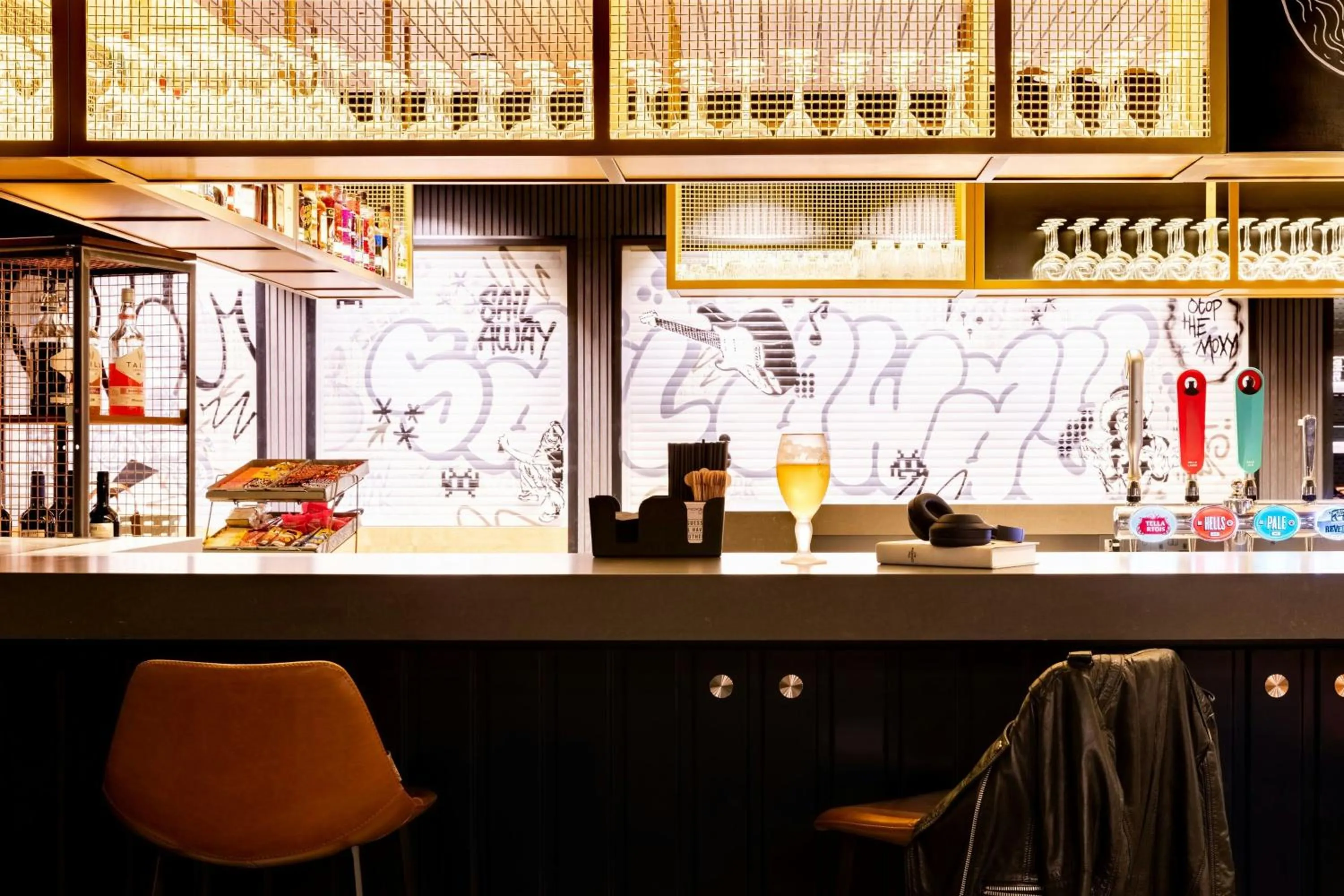 Lounge or bar in Moxy Plymouth