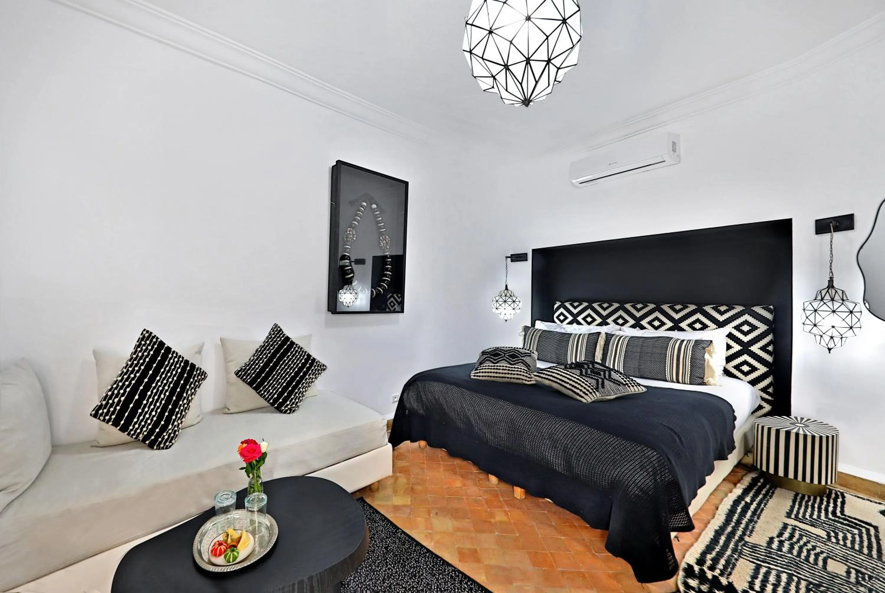 Photo of the whole room, Bed in Riad Dar Beldia and Spa