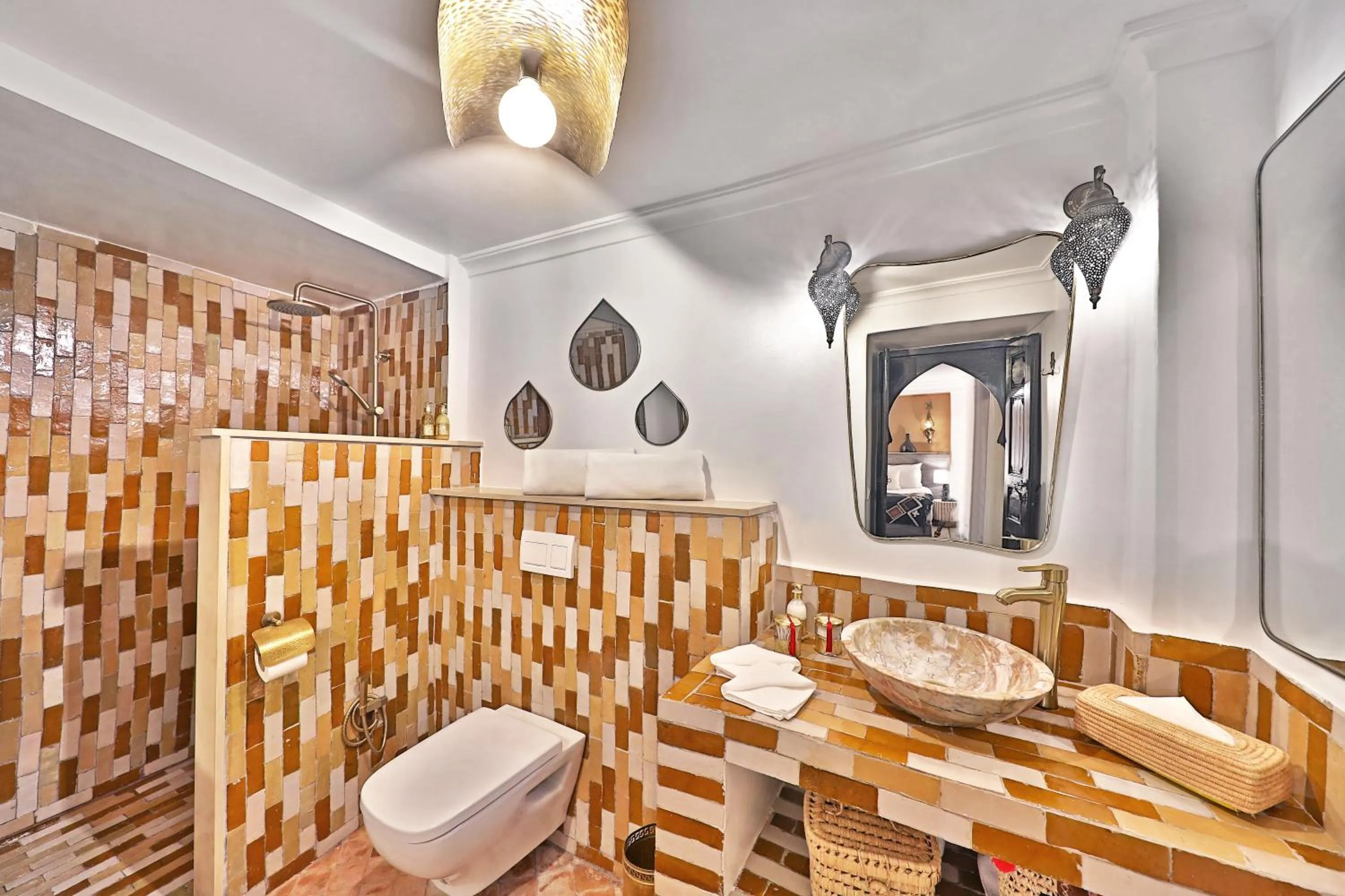 Bathroom in Riad Dar Beldia and Spa