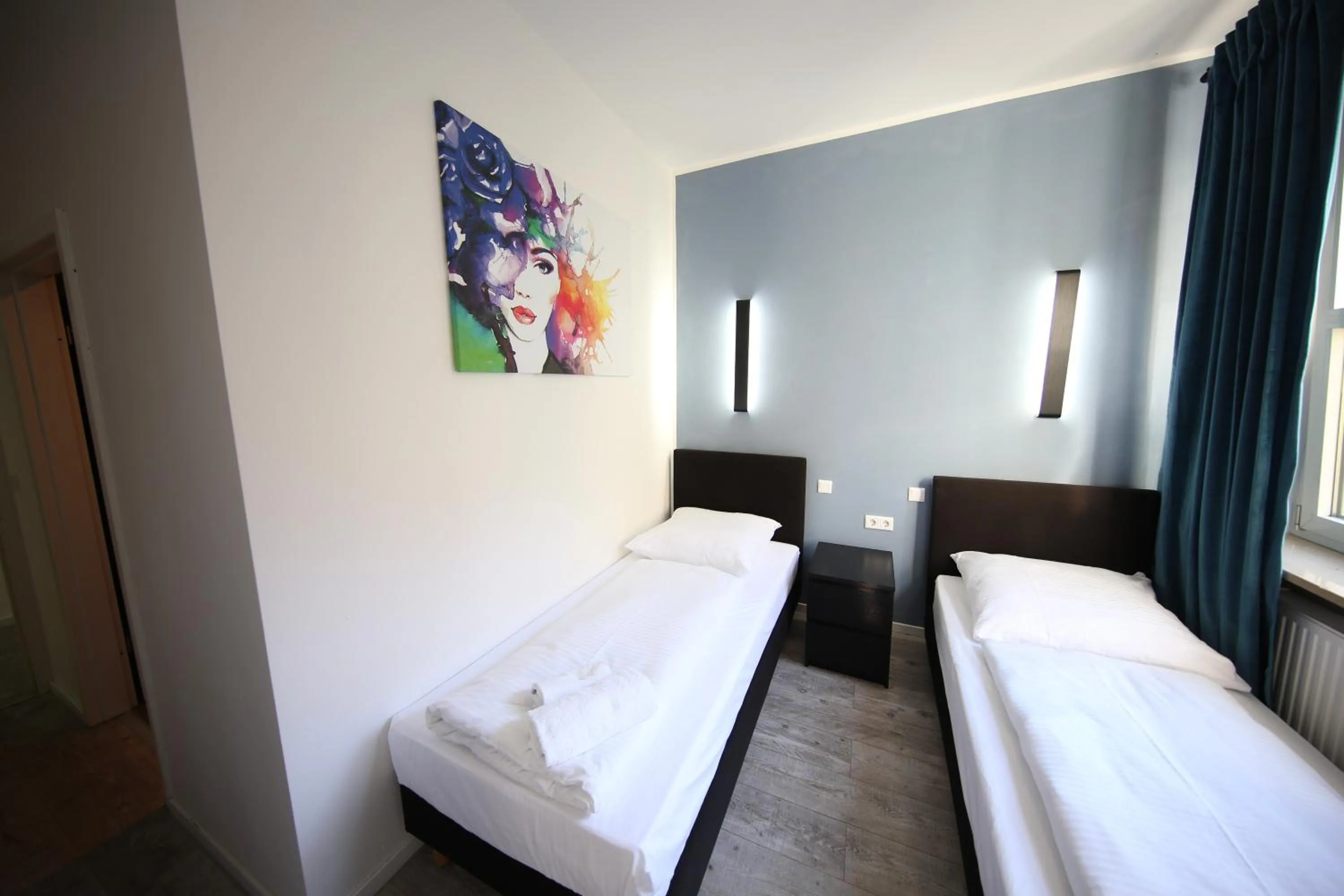 Bed in LUXOMES: Aparthotel Nürnberg Zentrum Süd