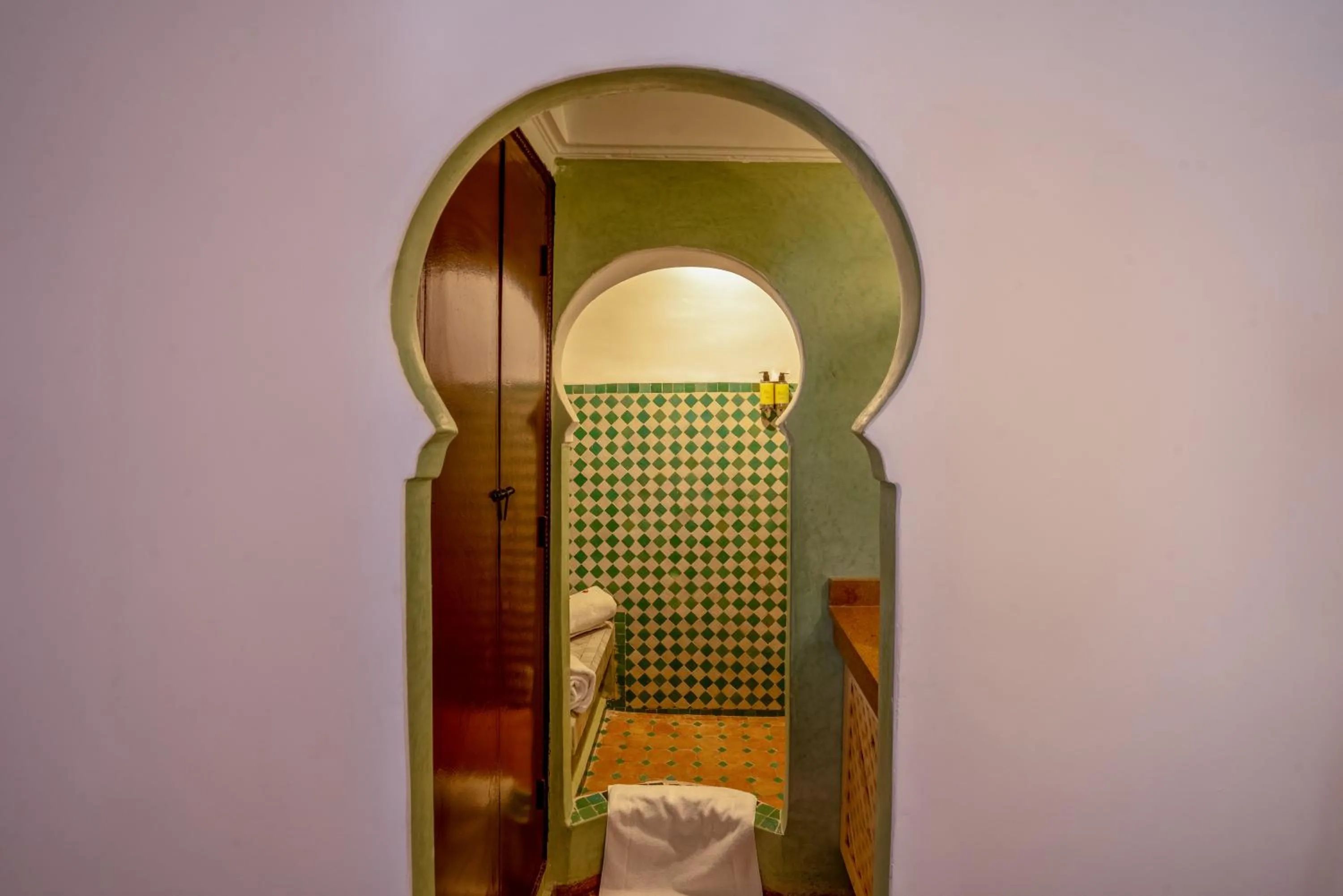 Bathroom, Bed in riad dar nejma & Spa