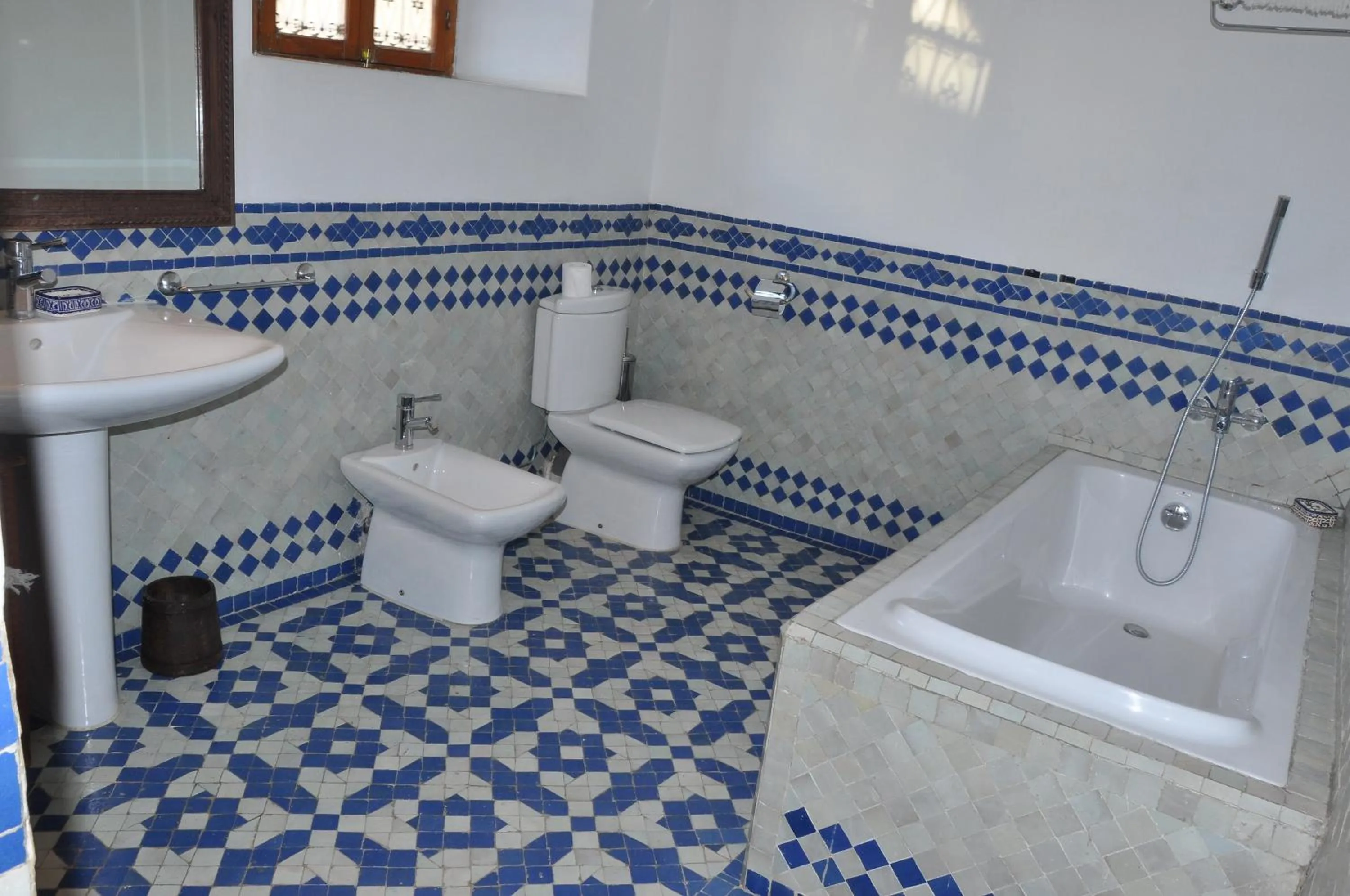 Bathroom in Riad Au 20 Jasmins