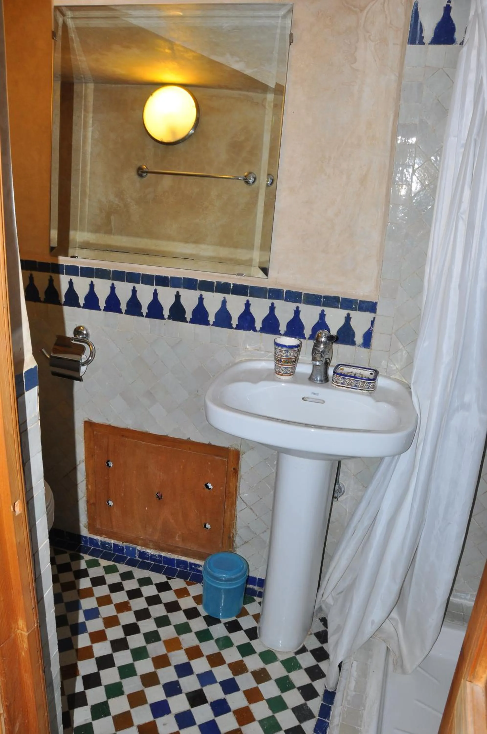 Bathroom in Riad Au 20 Jasmins