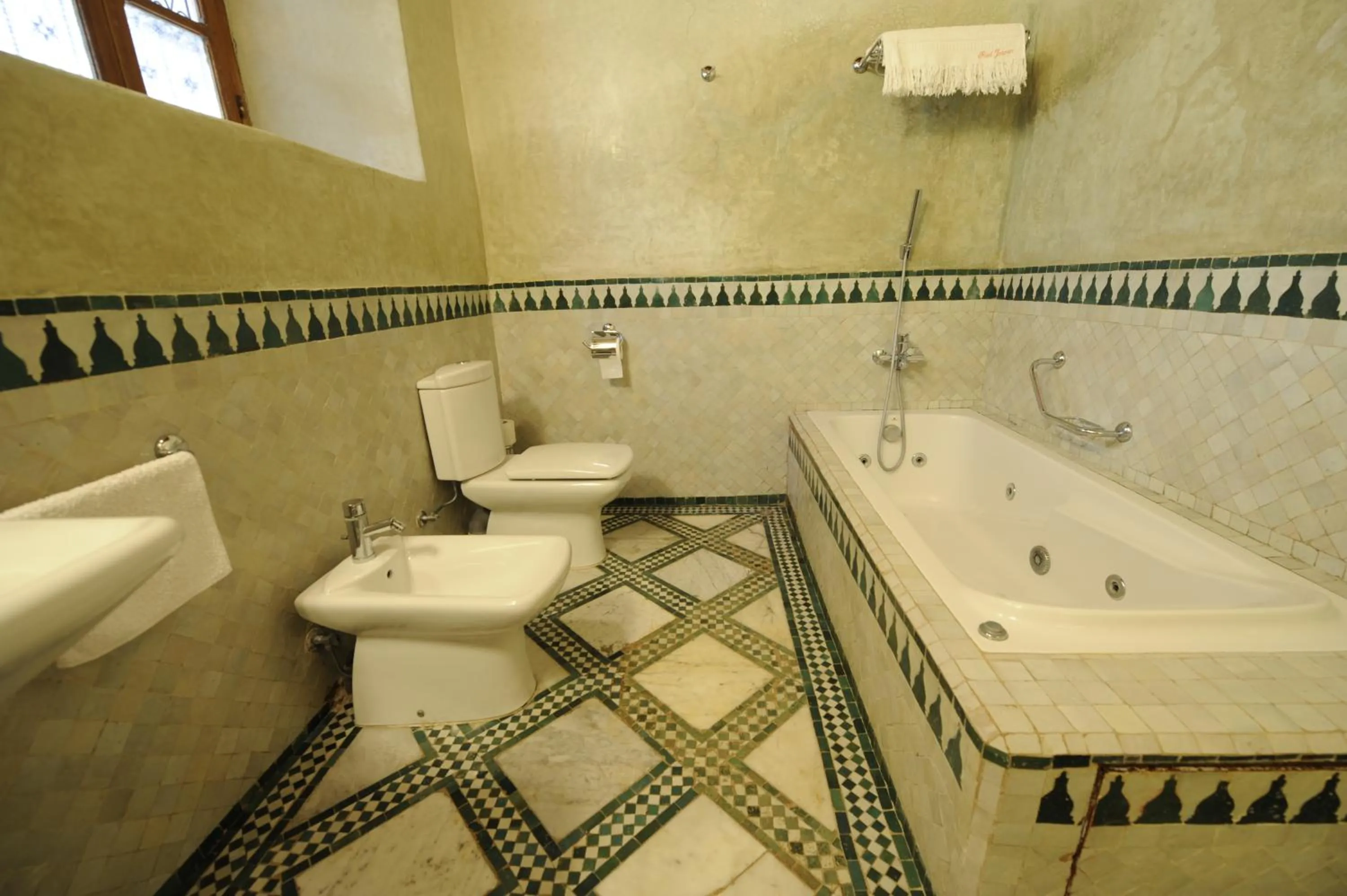 Bathroom in Riad Au 20 Jasmins