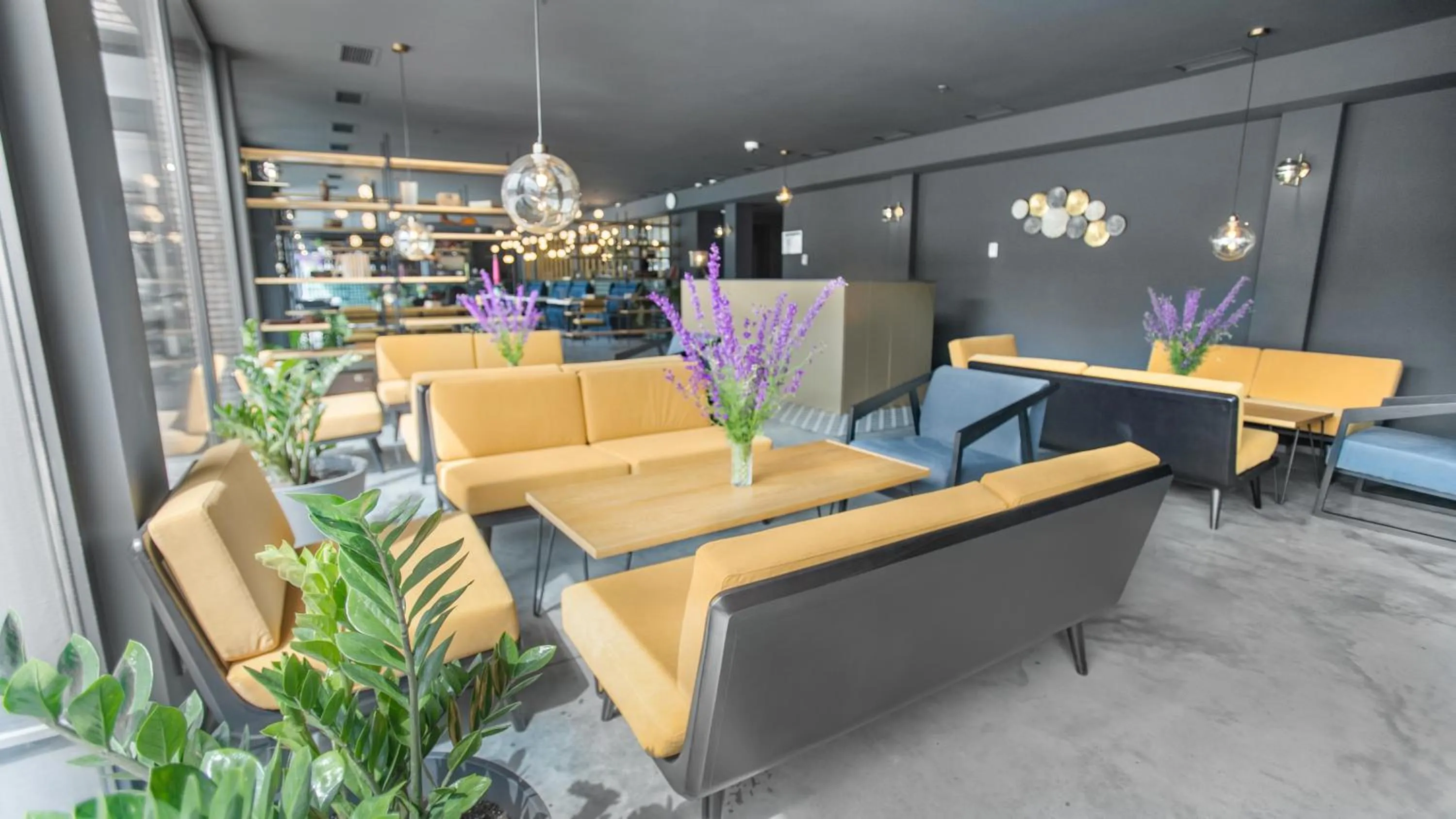 Lobby or reception in Hotel Memoir Kazbegi by DNT Group