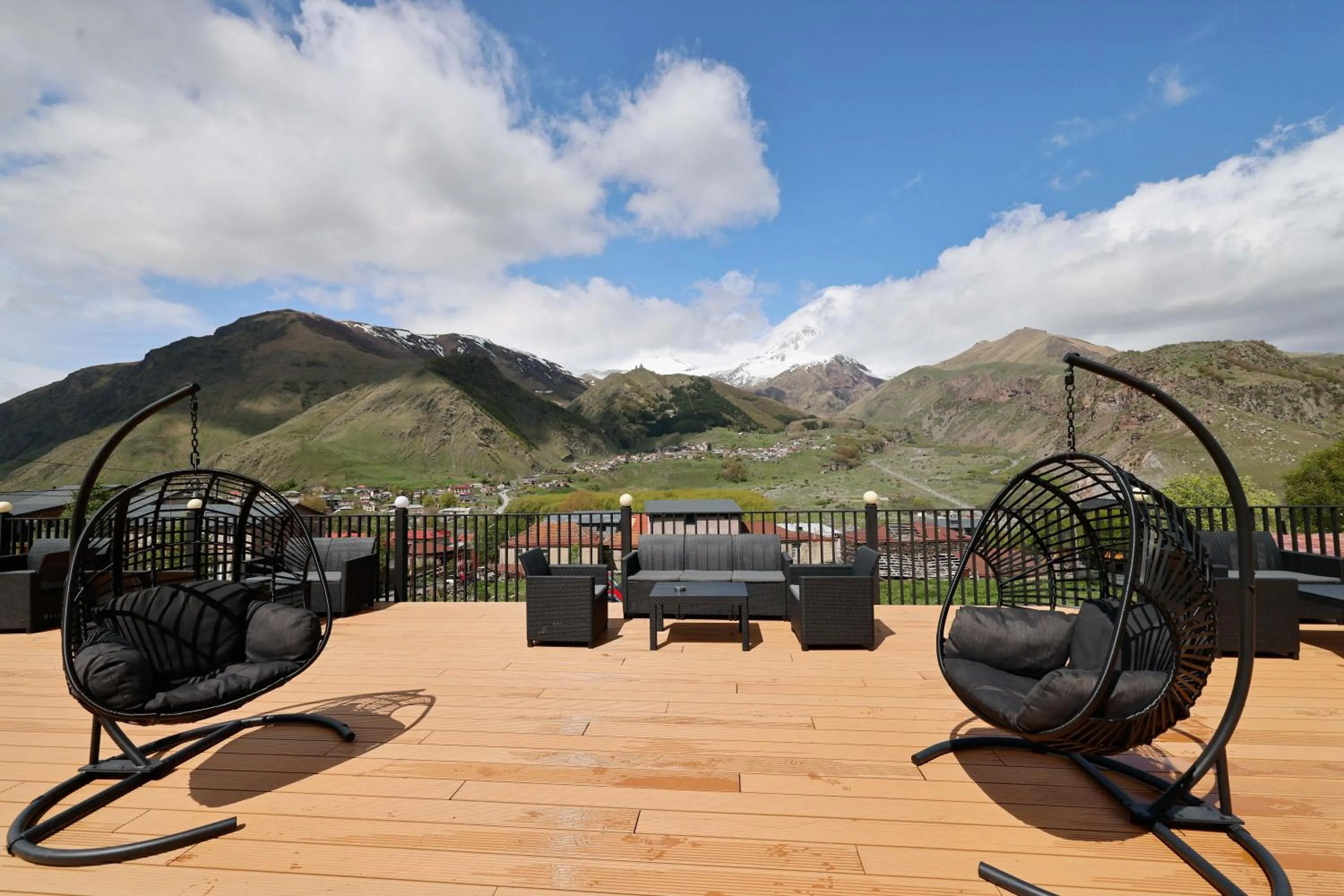 Patio in Hotel Memoir Kazbegi by DNT Group