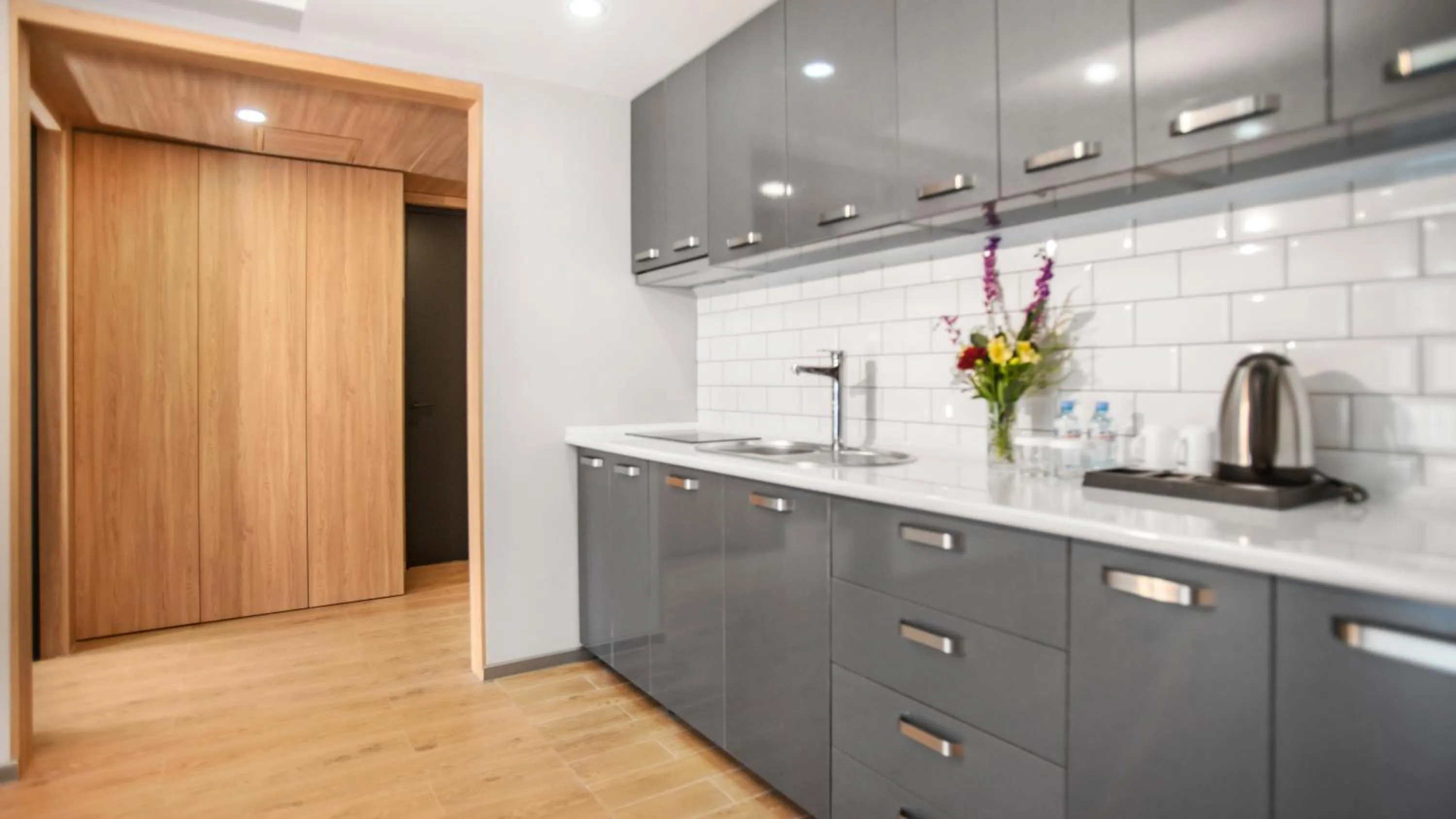 kitchen in Hotel Memoir Kazbegi by DNT Group