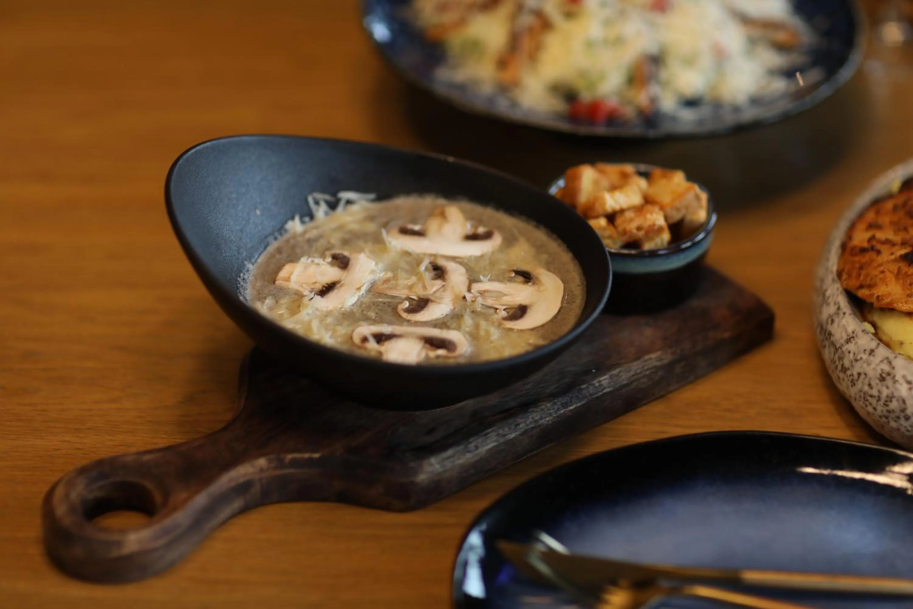 Restaurant/places to eat in Hotel Memoir Kazbegi by DNT Group