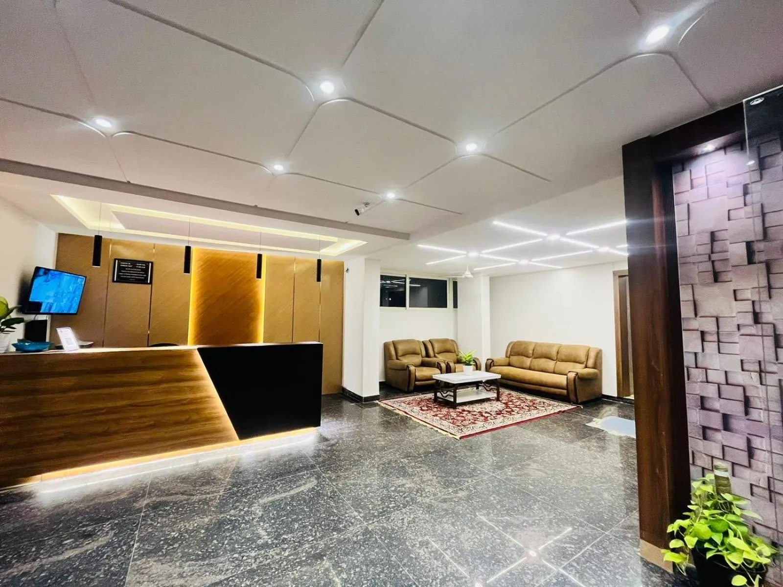 Lobby or reception in HOTEL ROYAL SUITES AND ROOMS Near AIG Hospital Gachibowli