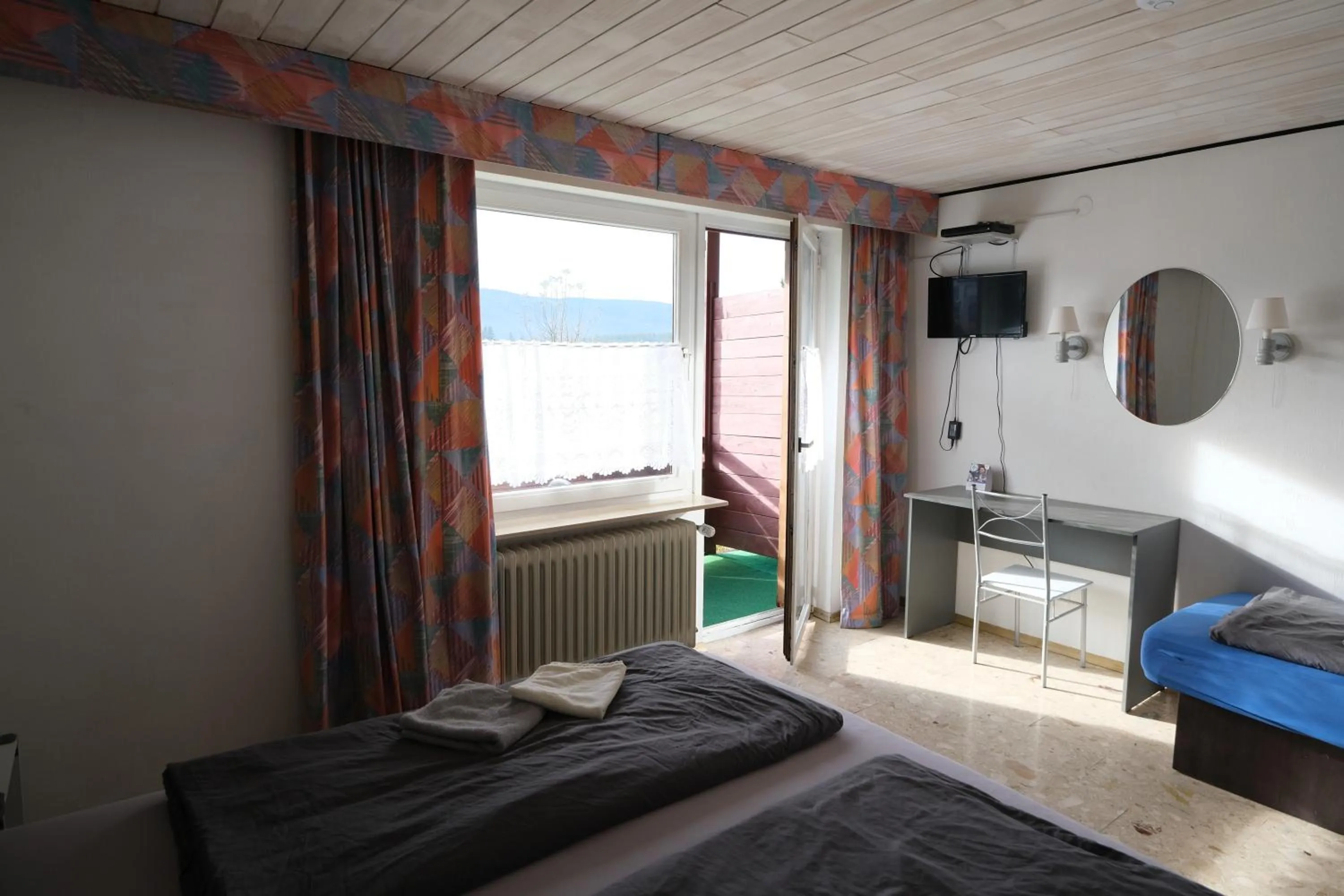 Natural landscape, Bed in B und B Titisee Hotel Sonnenmatte nahe Badeparadies