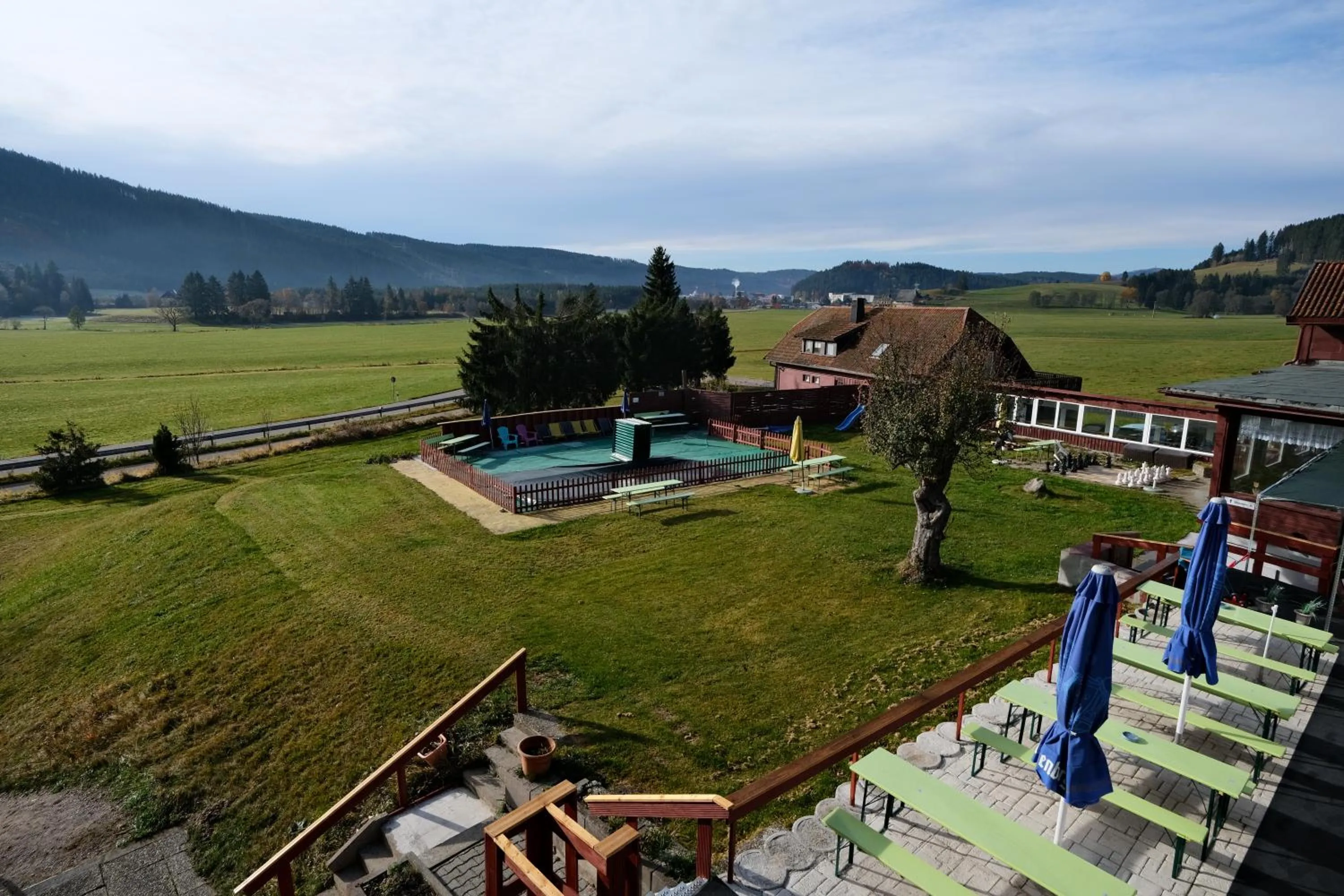 Spring in B und B Titisee Hotel Sonnenmatte nahe Badeparadies
