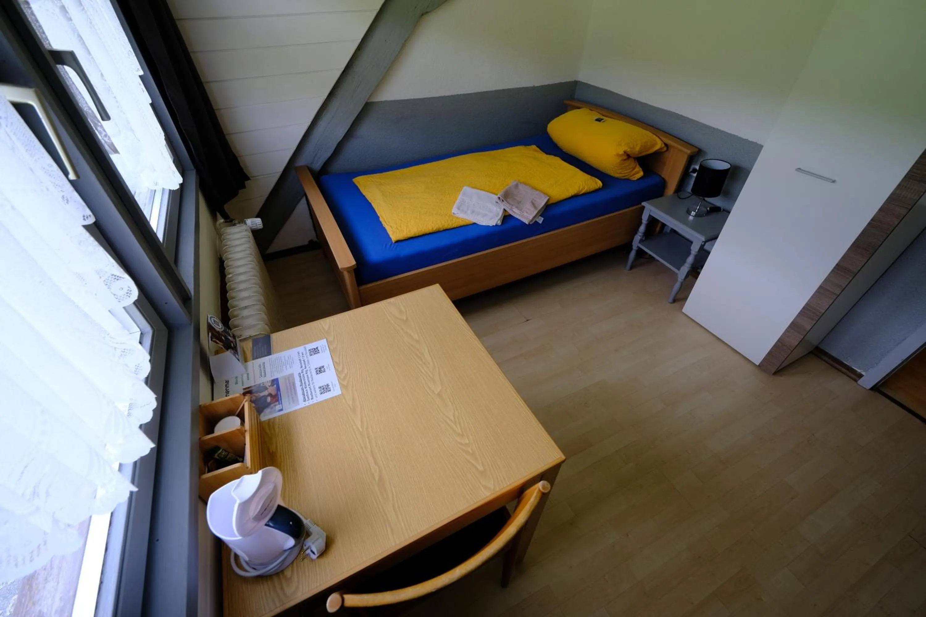 Coffee/tea facilities, Bed in B und B Titisee Hotel Sonnenmatte nahe Badeparadies