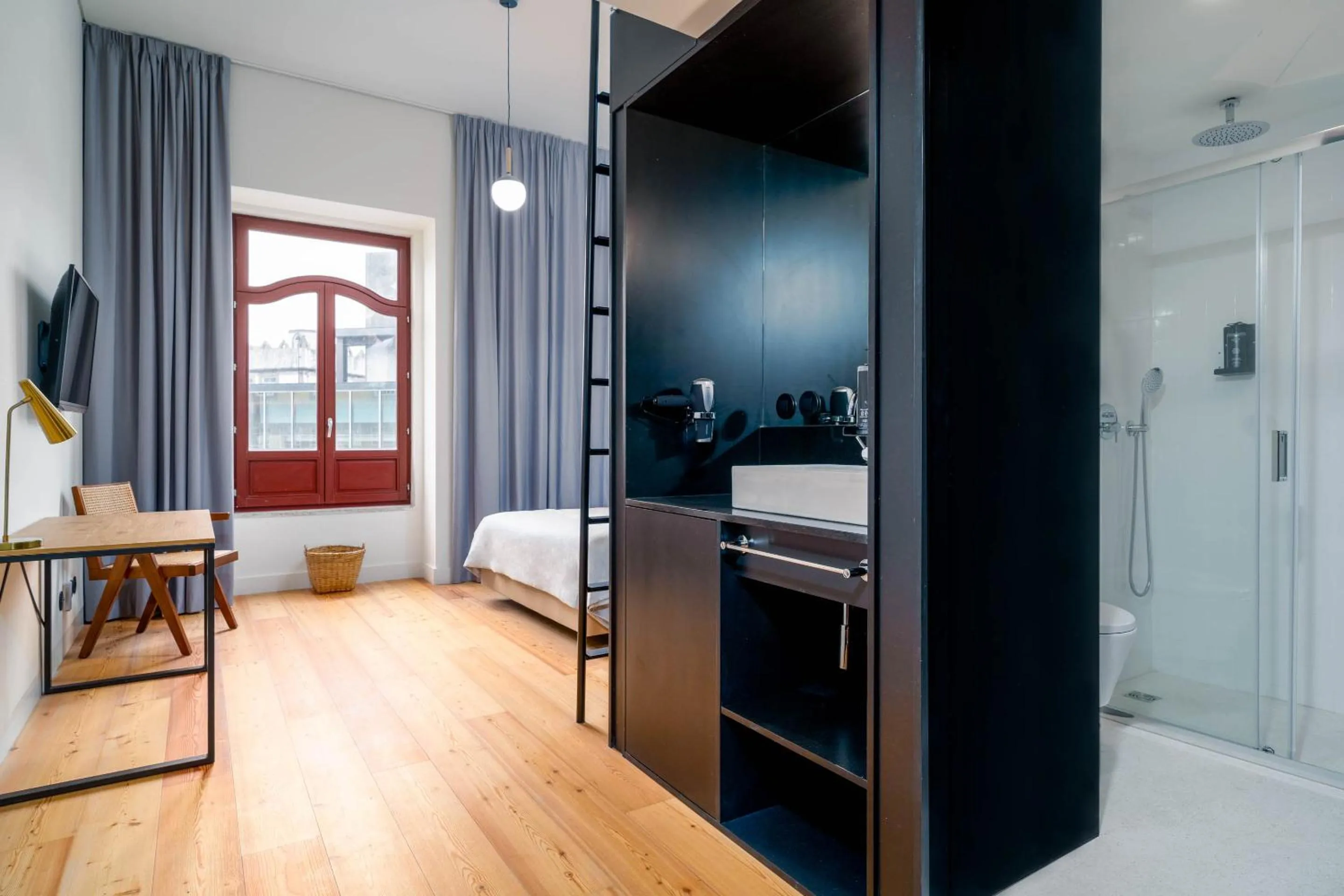 Bed in Limehome Porto Rua Das Oliveiras