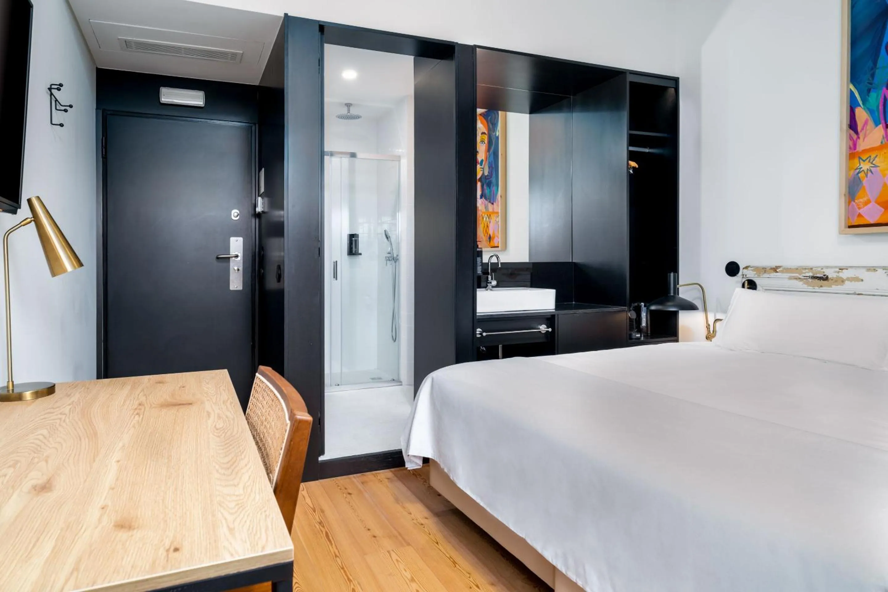 Bed in Limehome Porto Rua Das Oliveiras