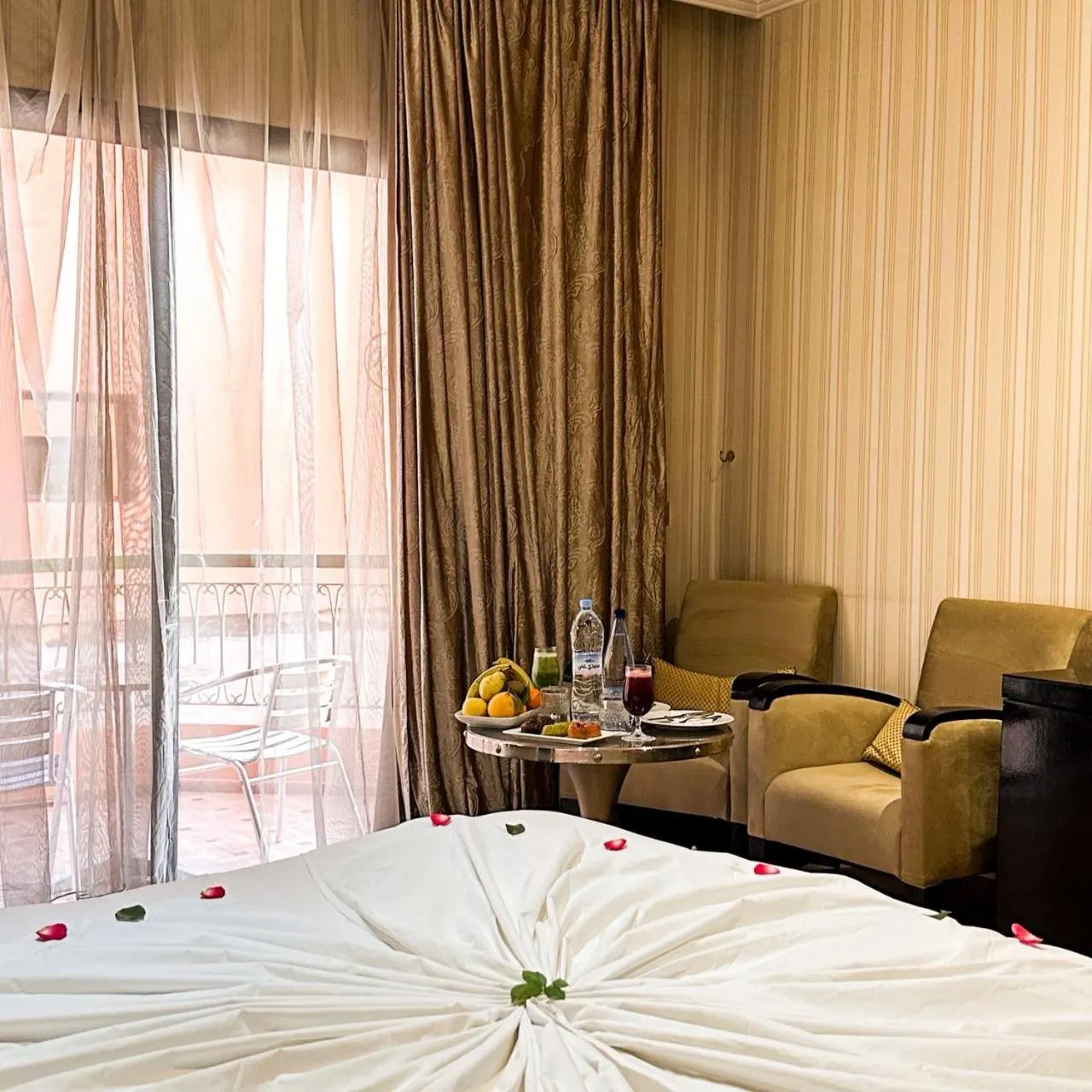 Bed in Royal Mirage Deluxe