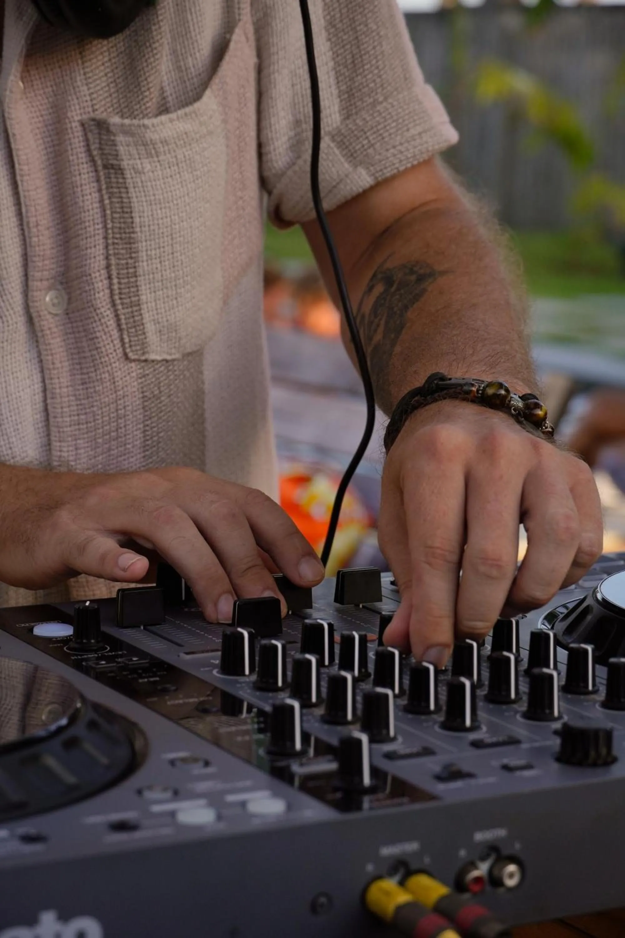 LalaGalu - Beachfront EcoCabins