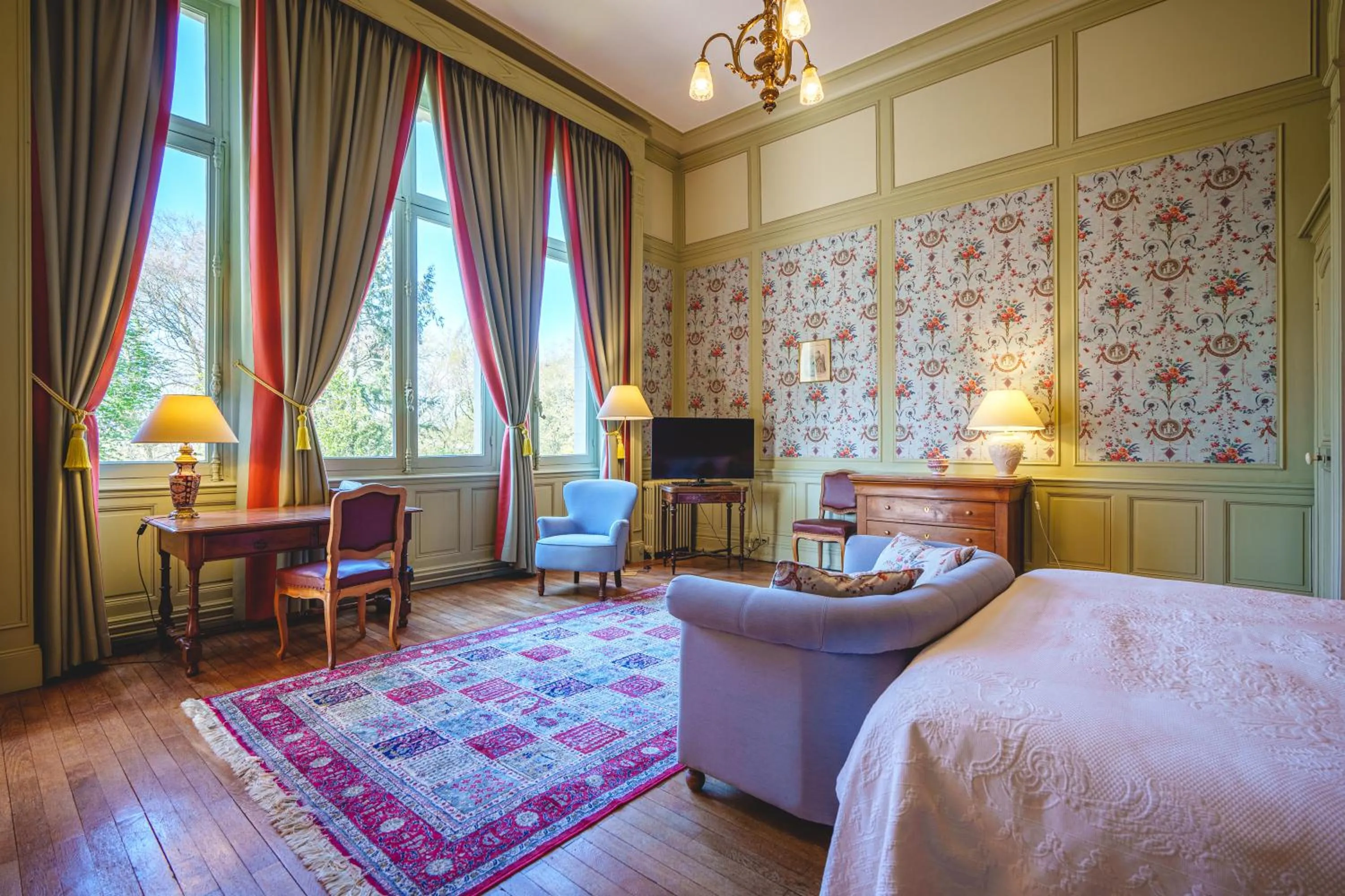 Bed in Château La Comtesse de Loire & Spa