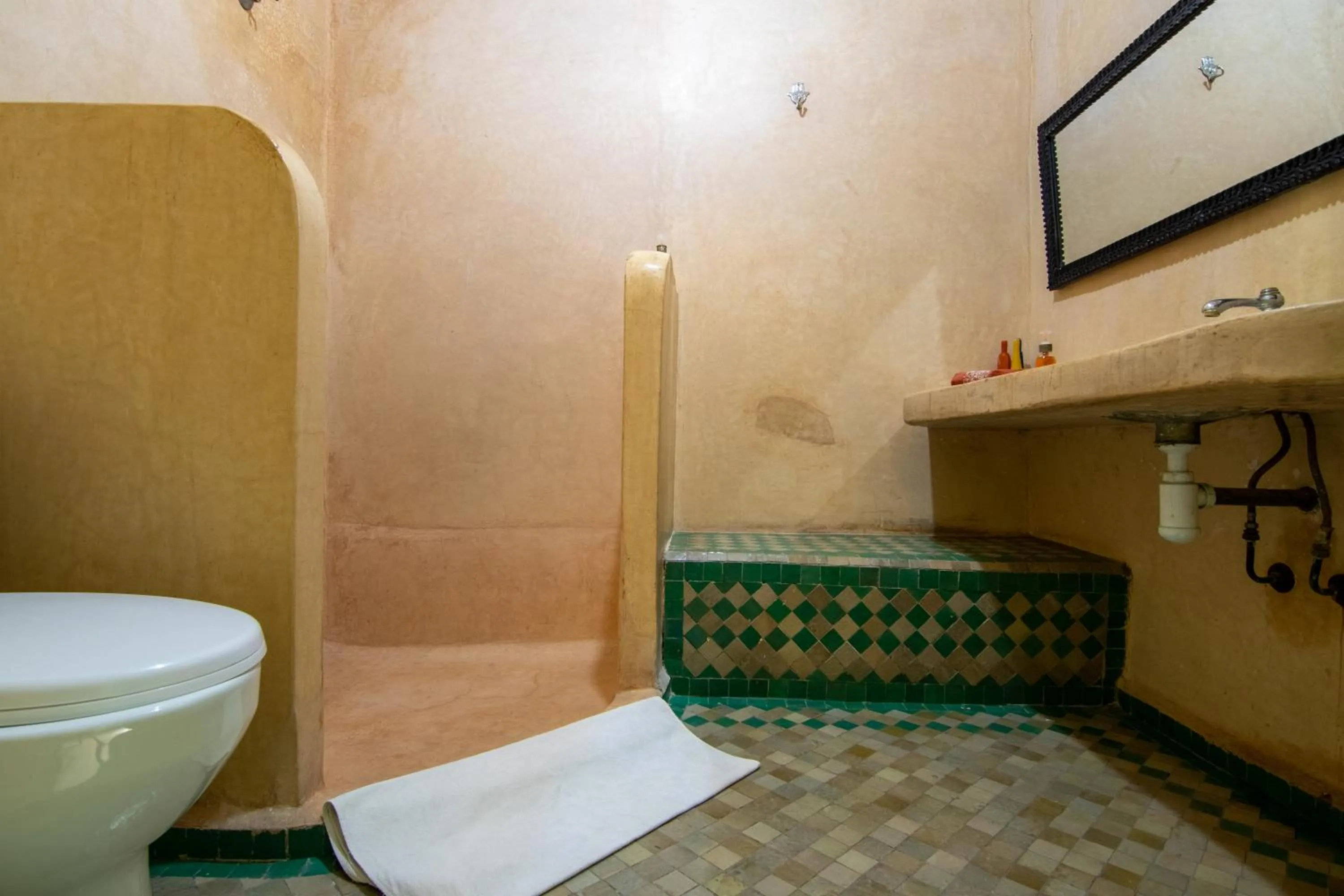 Bathroom in Riad Zinoun & Spa 11 Rooms