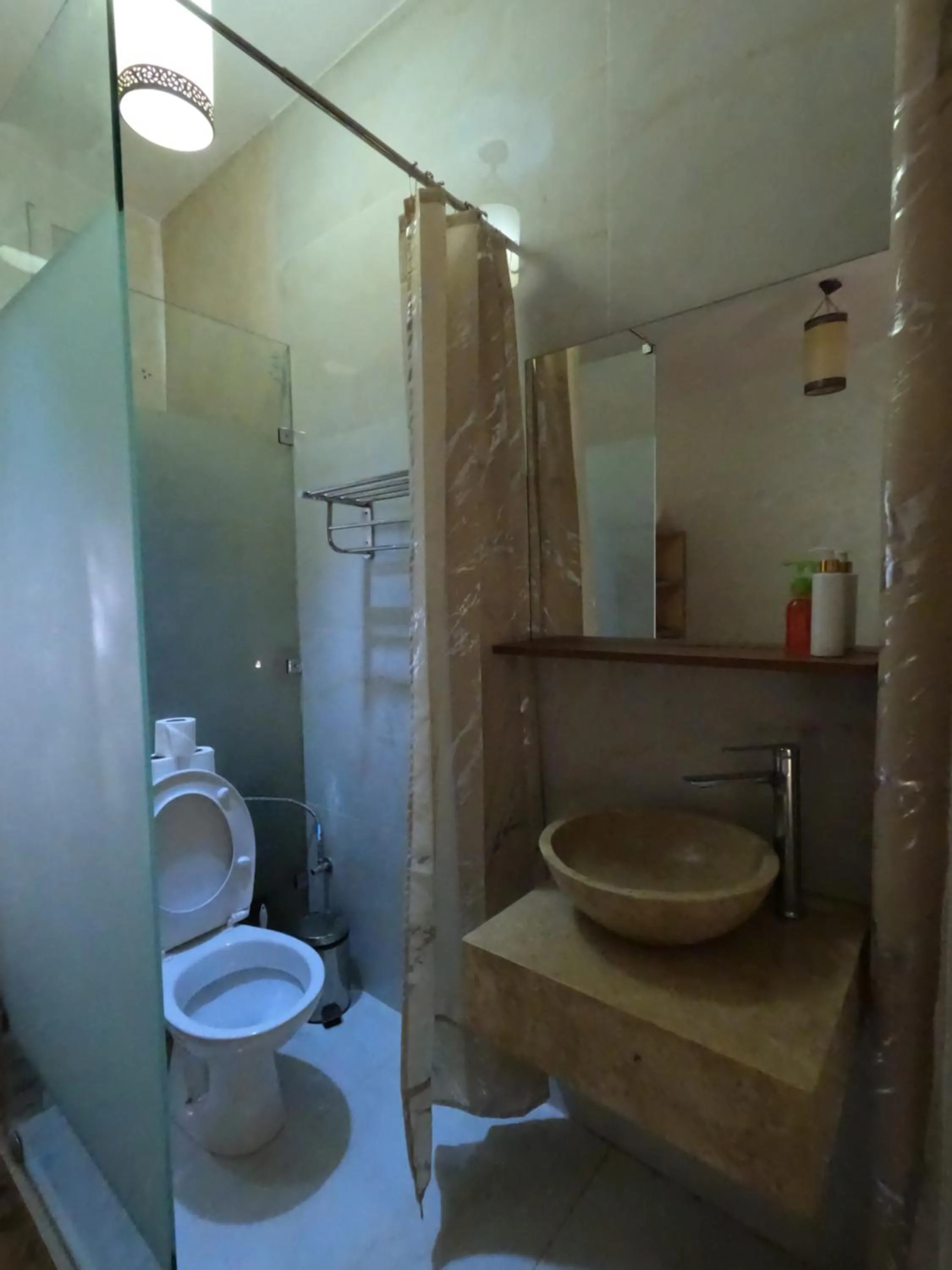 Shower in Riad Zinoun & Spa 11 Rooms