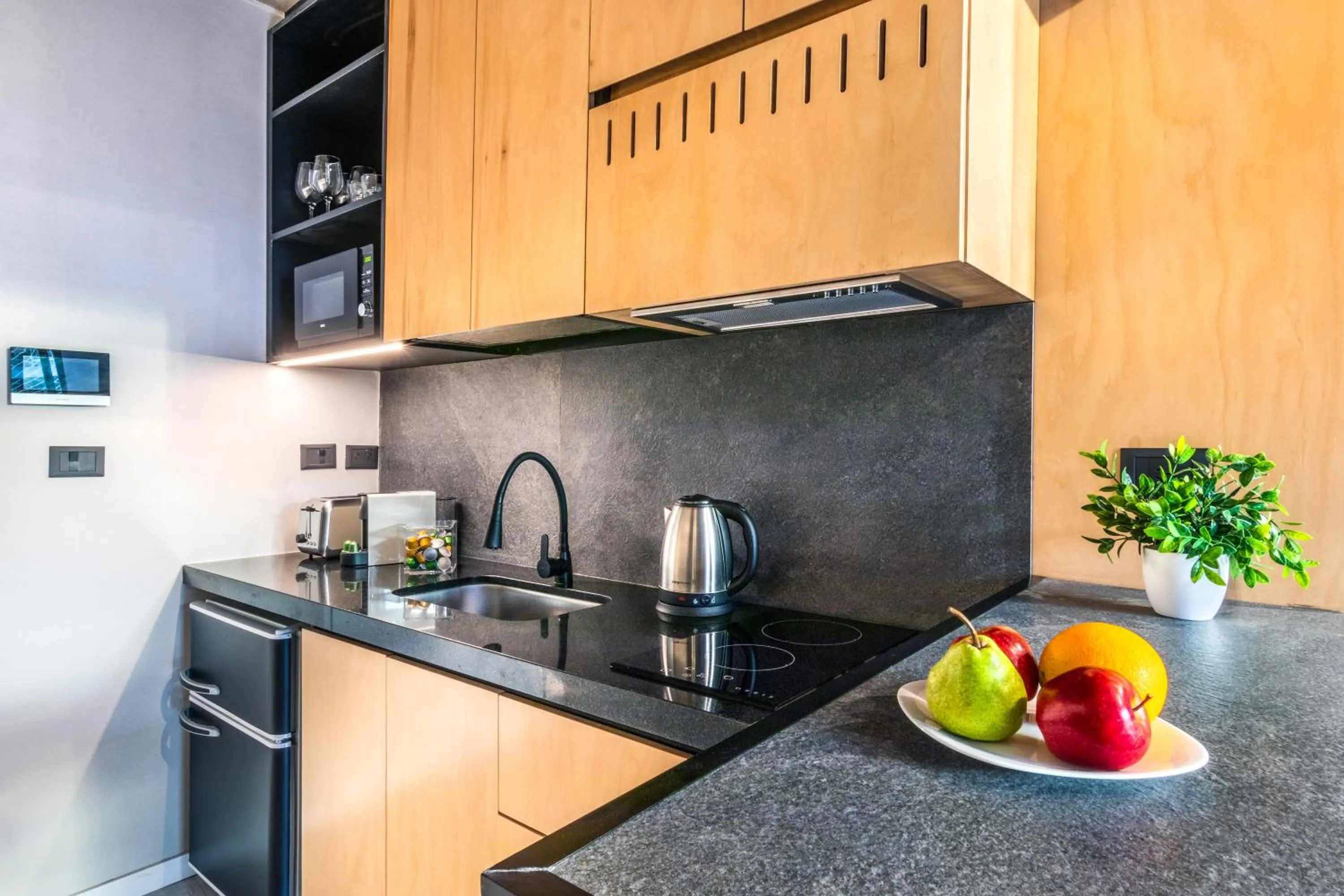 Coffee/tea facilities in Deluxe Apartments in Palermo - by BueRentals