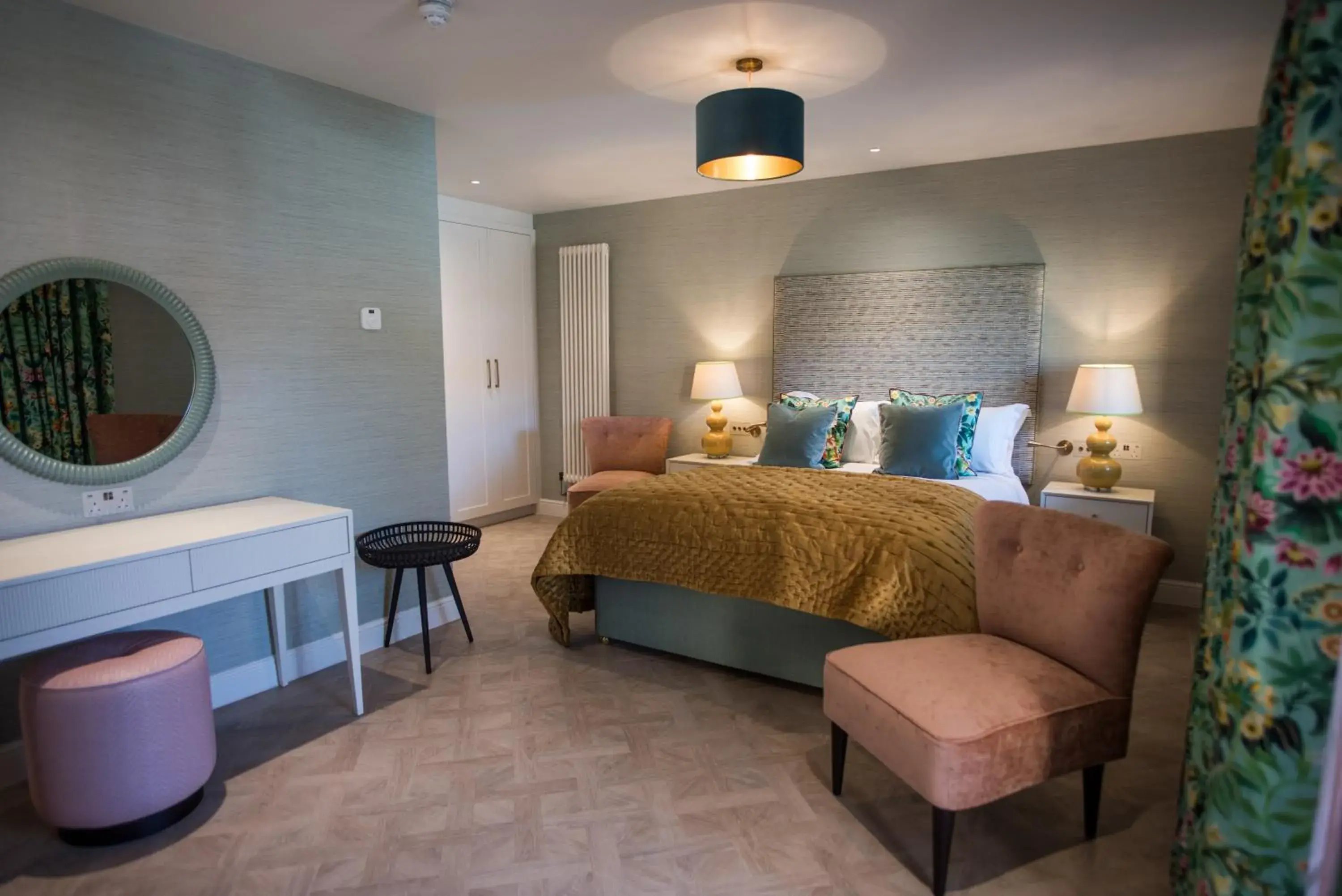 King Room with Pool View in Dewars Restaurant and Rooms King Room with Pool View in Dewars Restaurant and Rooms