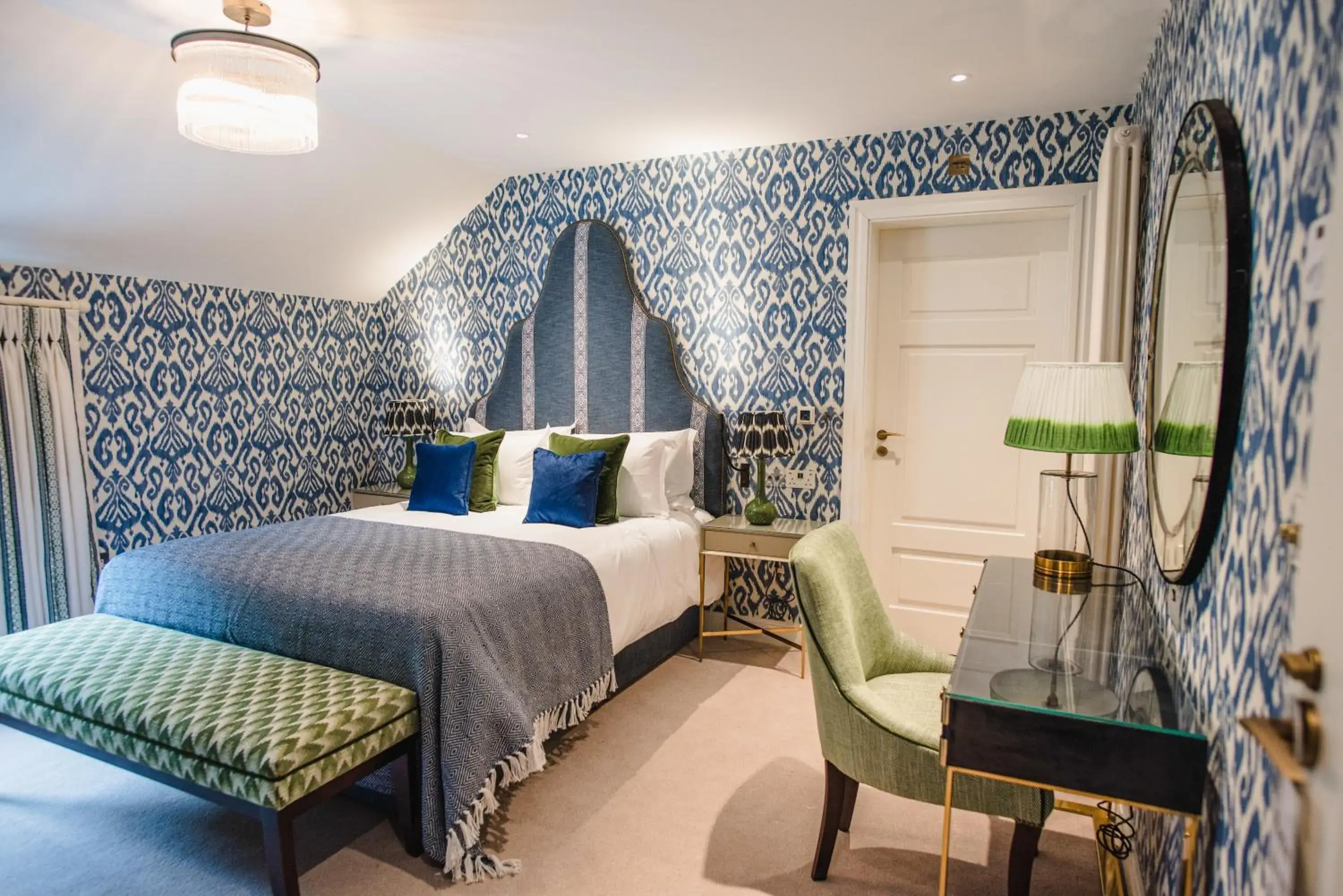 Double Room with Garden View in Dewars Restaurant and Rooms Double Room with Garden View in Dewars Restaurant and Rooms