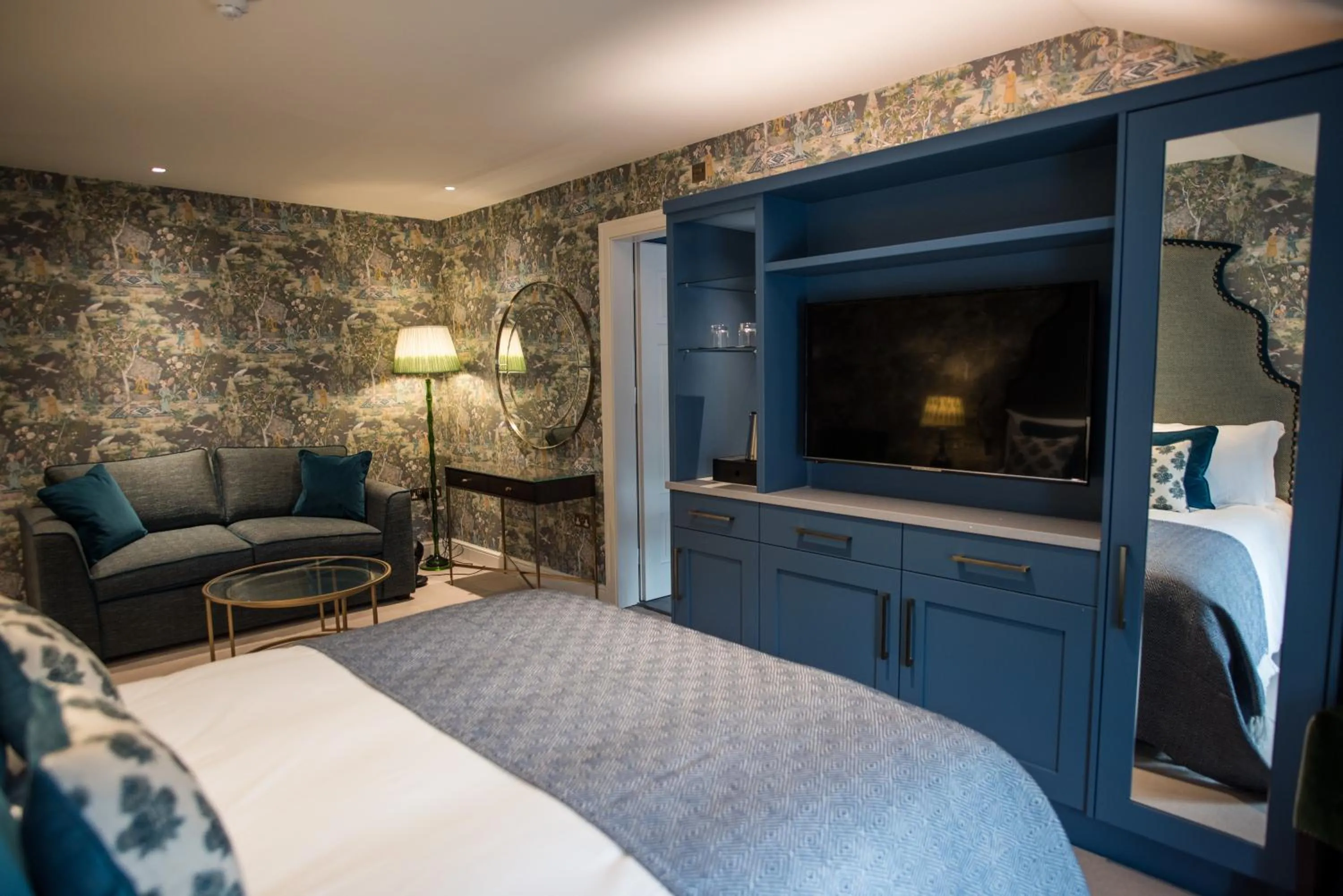 Bed in Dewars Restaurant and Rooms