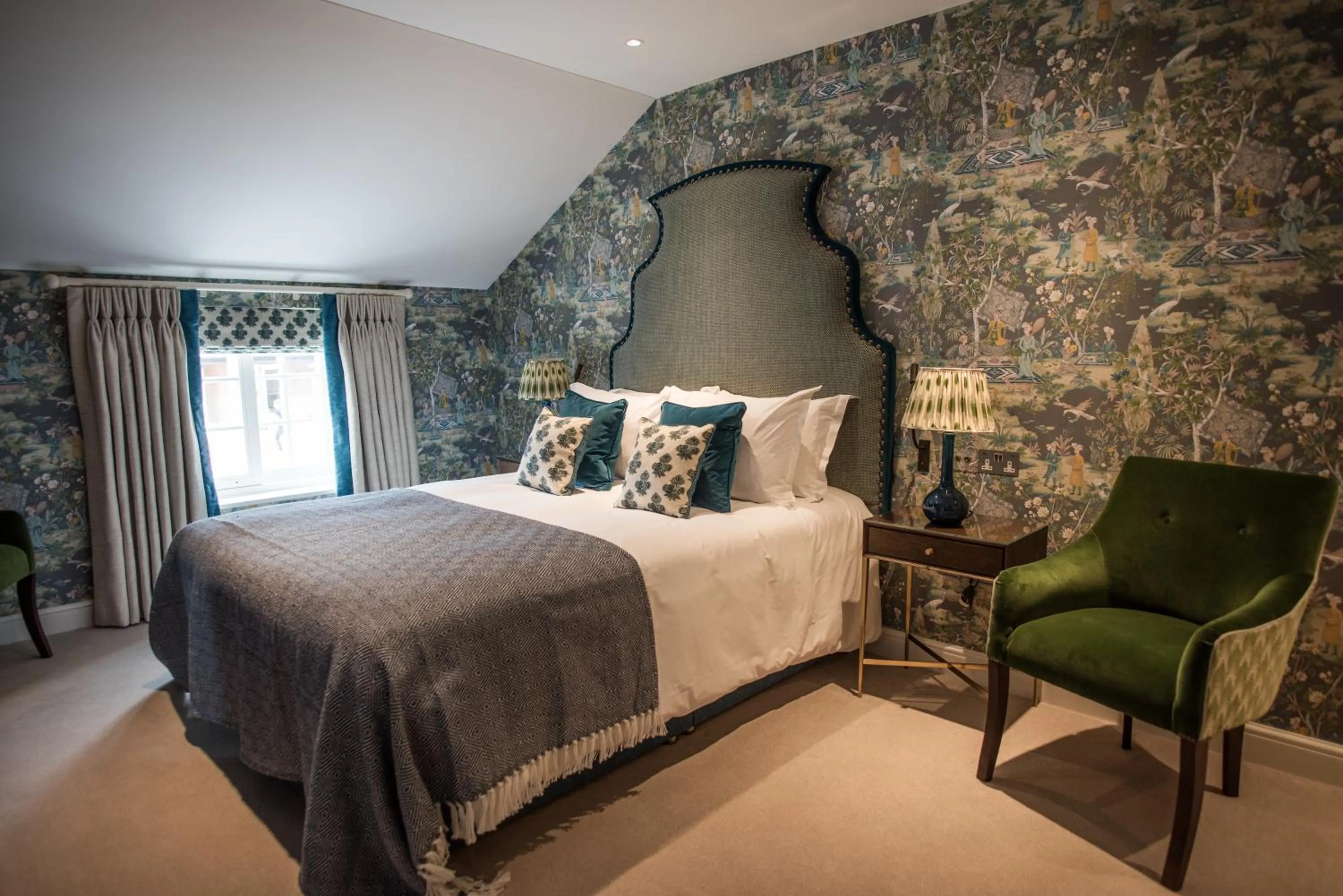 Bed in Dewars Restaurant and Rooms