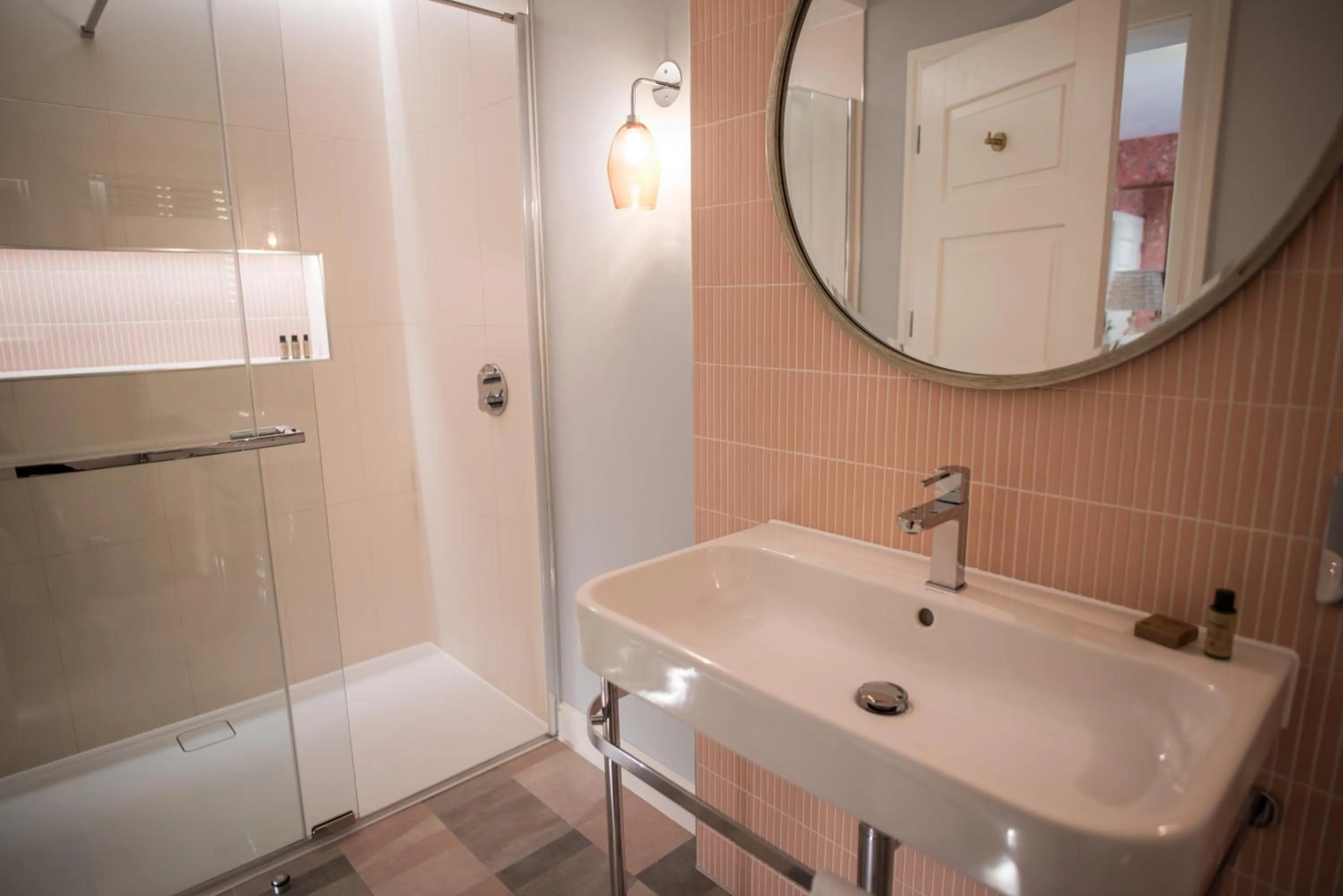 Dewars Restaurant and Rooms