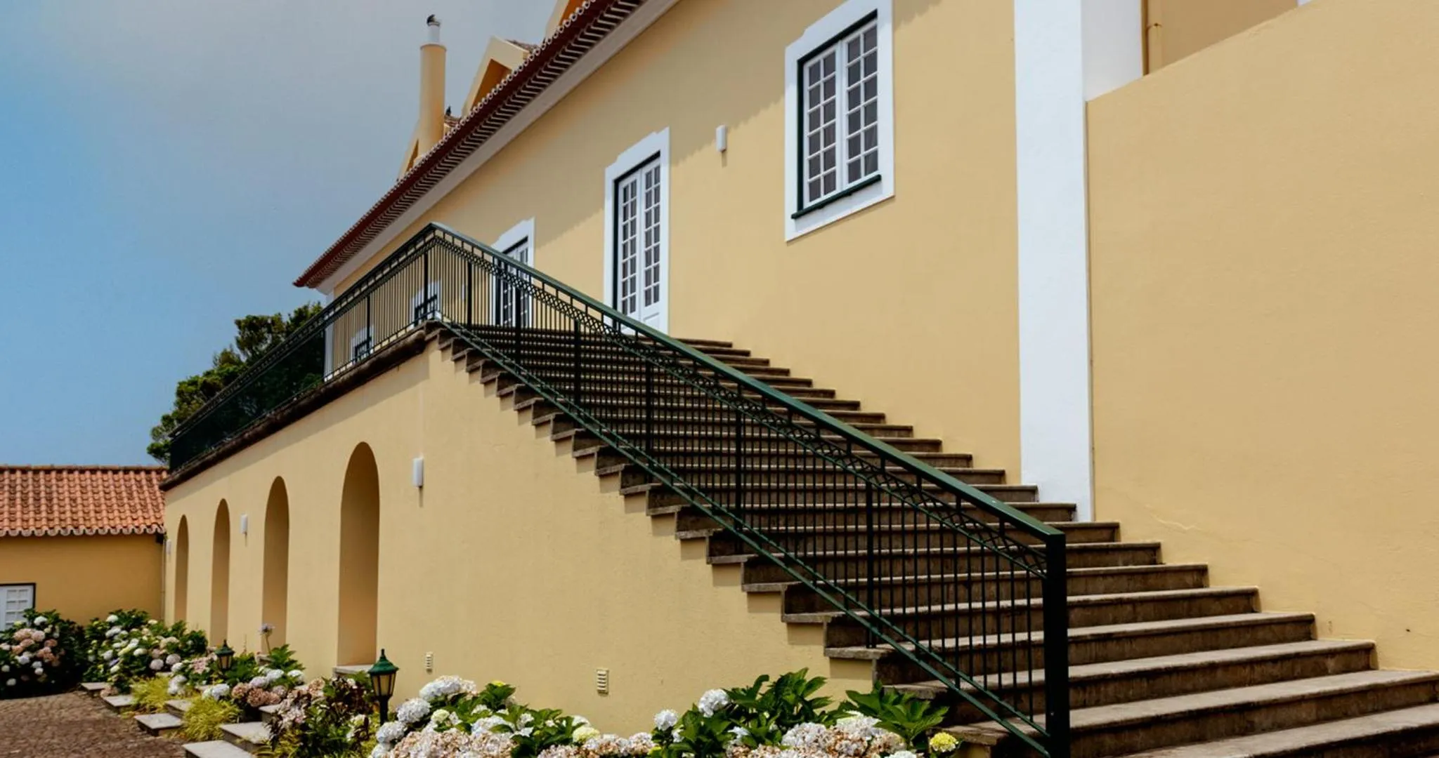 Facade/entrance in Quinta da Nasce Água