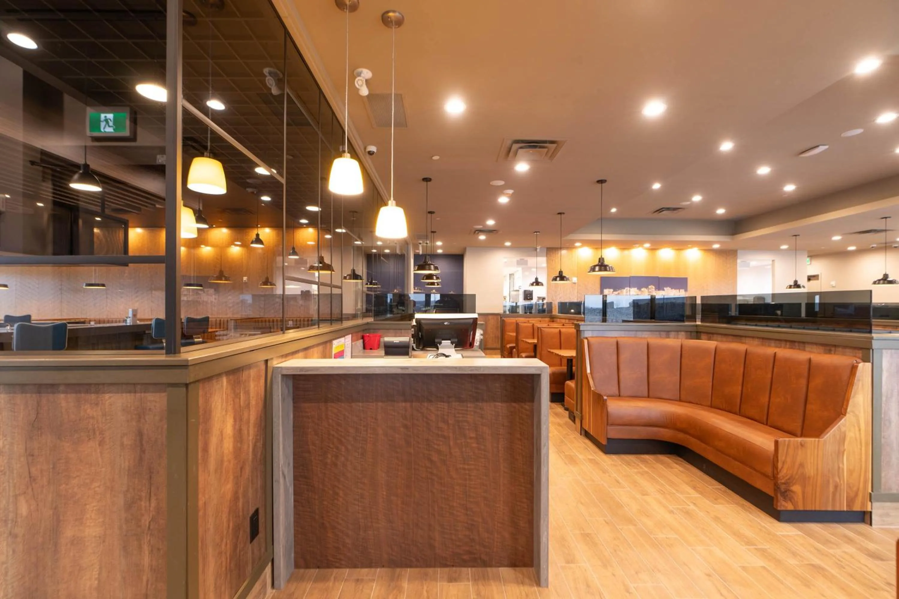 Restaurant/places to eat in Sandman Signature Dartmouth Hotel & Suites