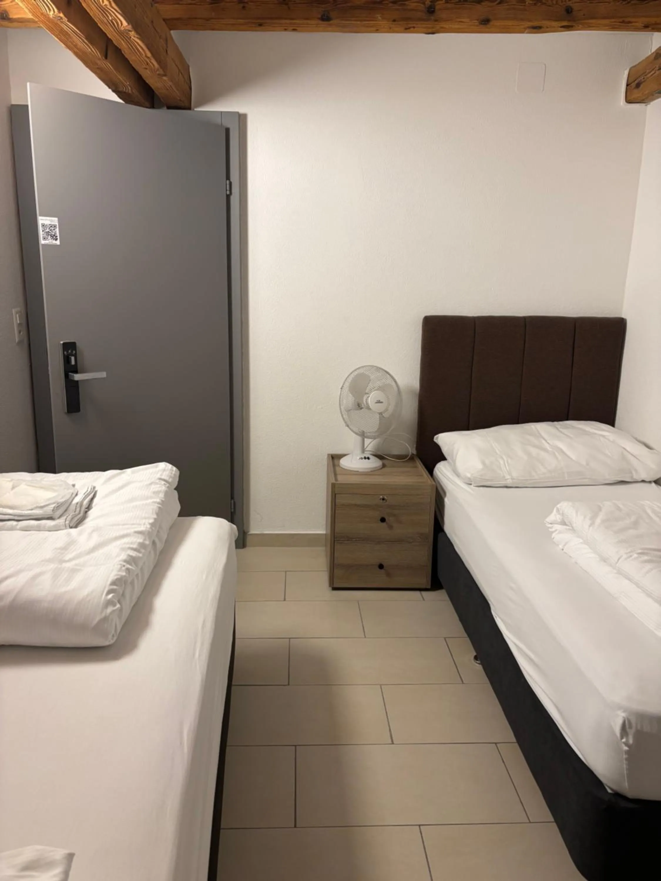 Bed in Nani City Hotel Self Check-In