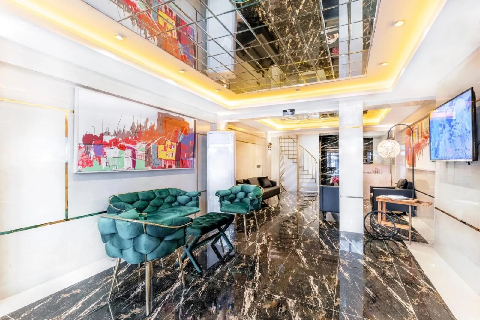 Lobby or reception in OLSEN HOTELS