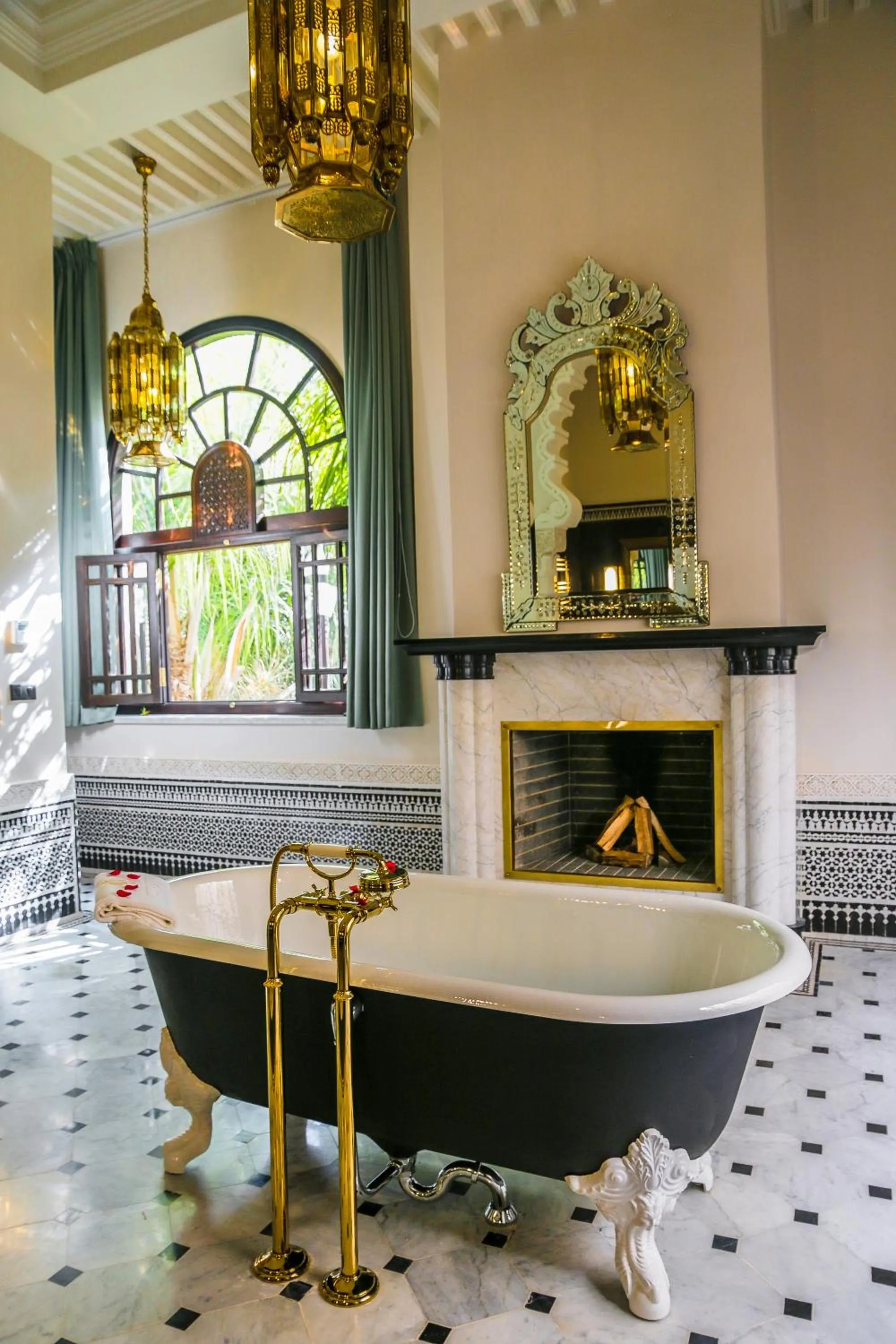 Bathroom in Riad Fes - Relais & Châteaux