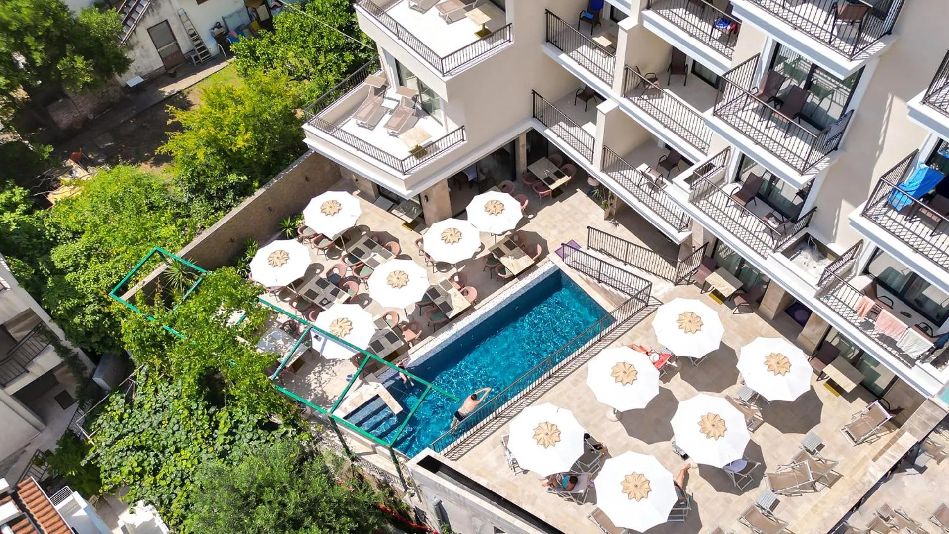 Property building in Hotel Pima Budva