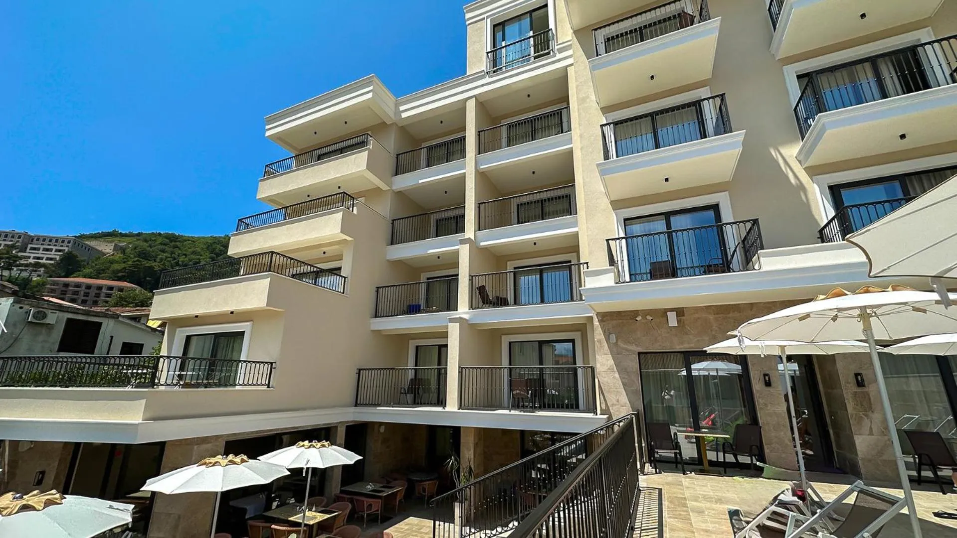 Property building in Hotel Pima Budva