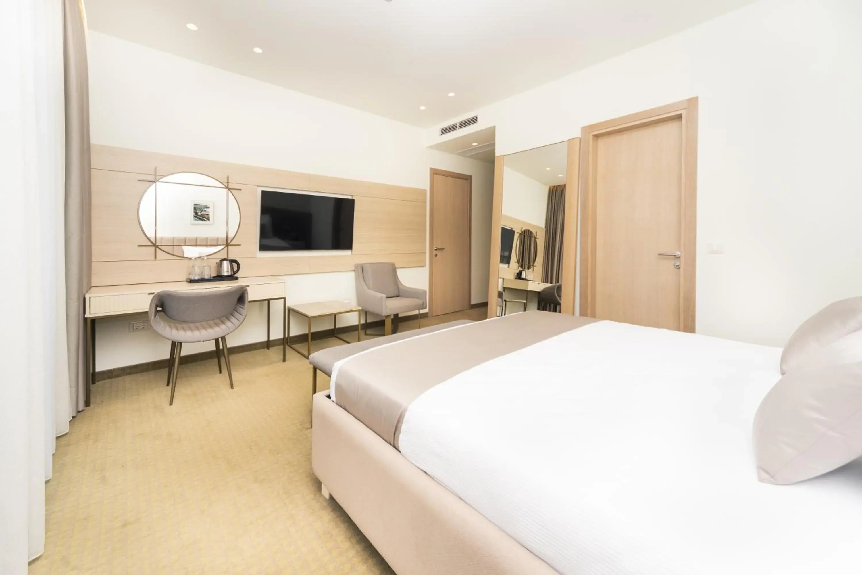 Standard Double or Twin Room with Balcony in Hotel Pima Budva Standard Double or Twin Room with Balcony in Hotel Pima Budva