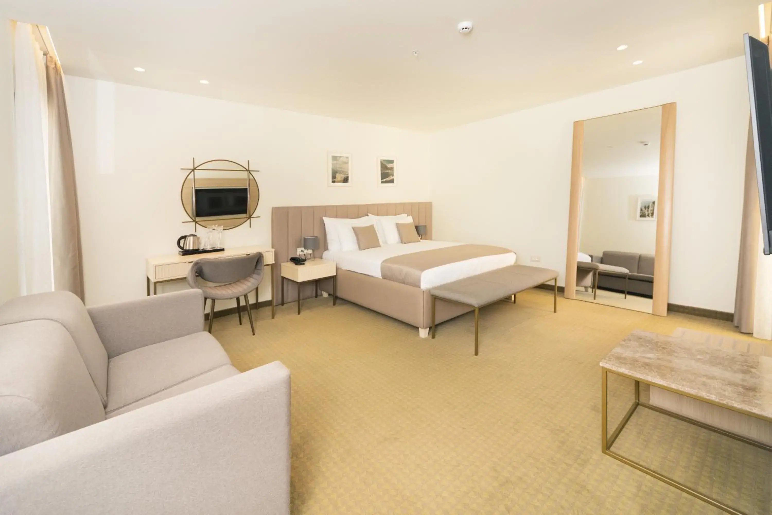 Superior Double or Twin Room with Terrace in Hotel Pima Budva Superior Double or Twin Room with Terrace in Hotel Pima Budva